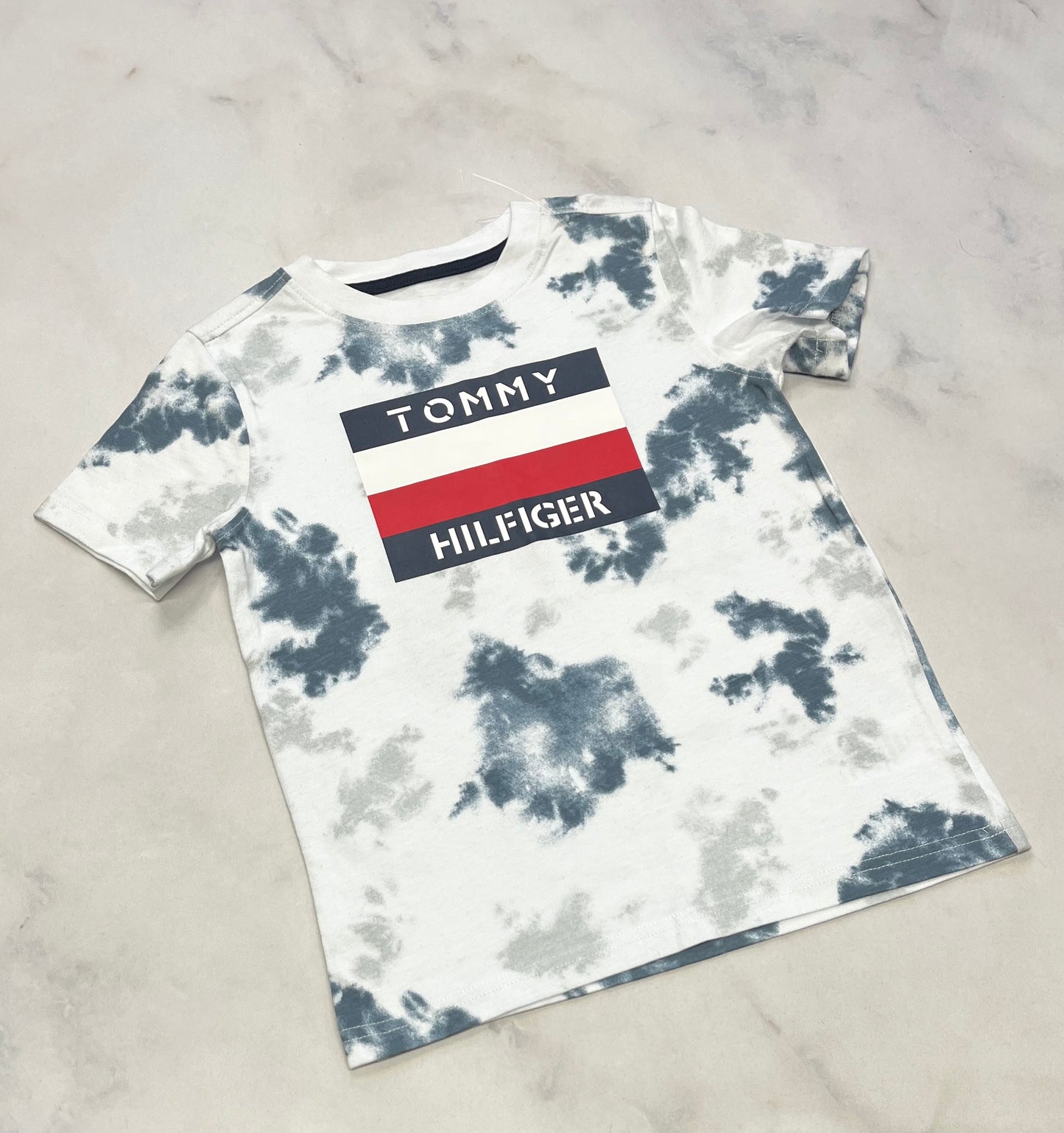 Tommy : Manche courte neuf ! 6 ans