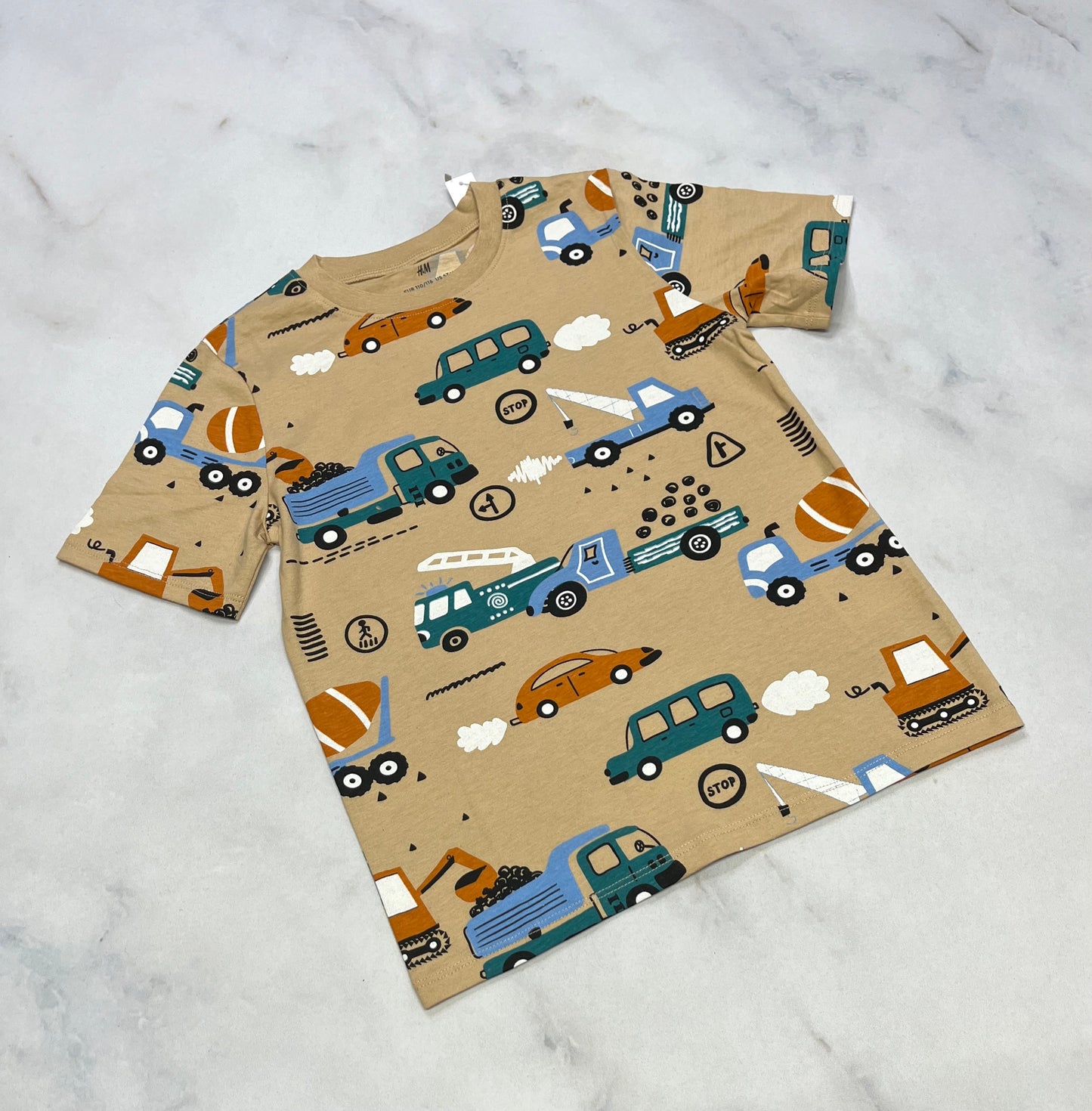 T-Shirt : 5-6 ans neuf !