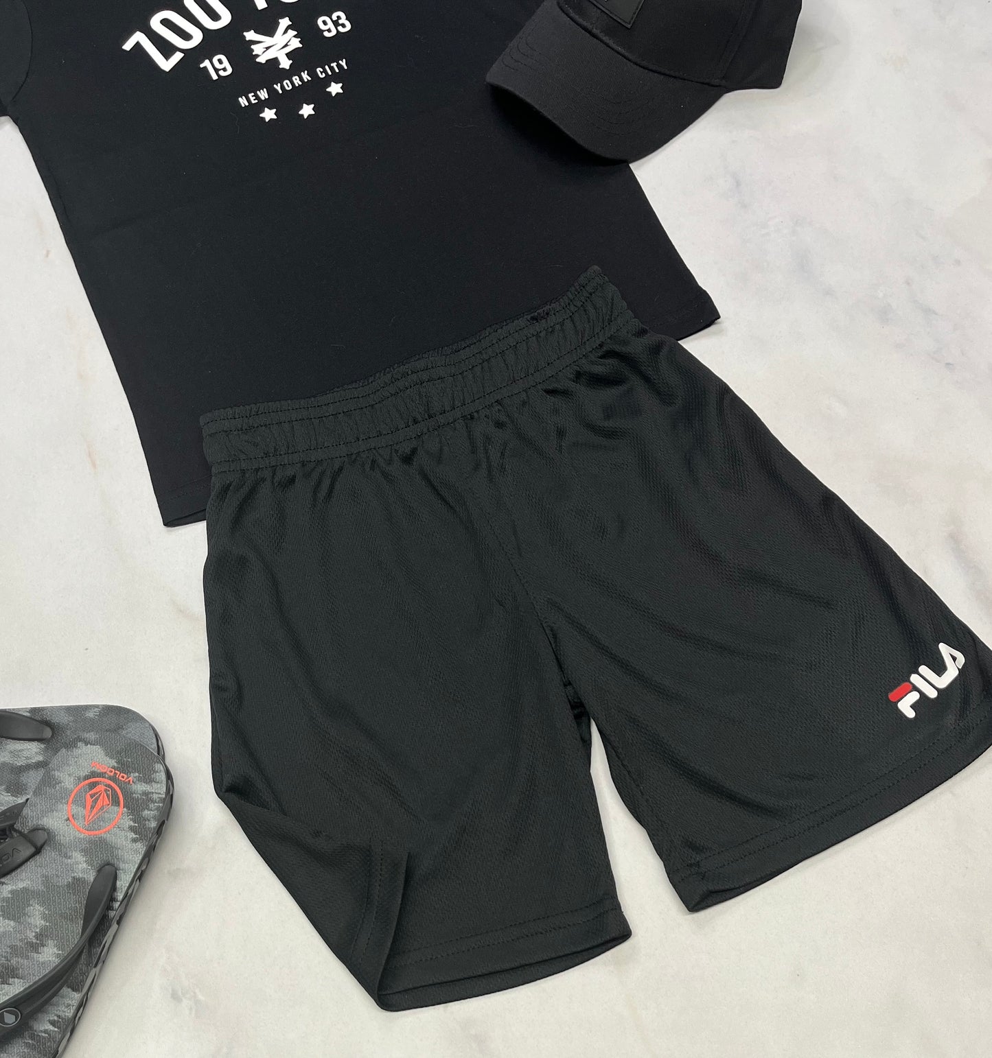 🤩 Bermuda Fila : noir tissu de sport 5-6 ans confo neuf!