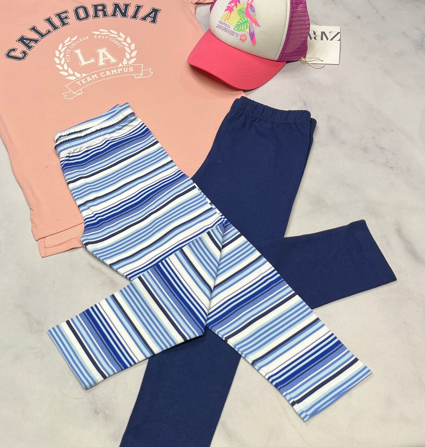 🌴 Duo Legging : 3 quart extensible 7-8 ans neuf ! (1 marine + 1 rayé ).