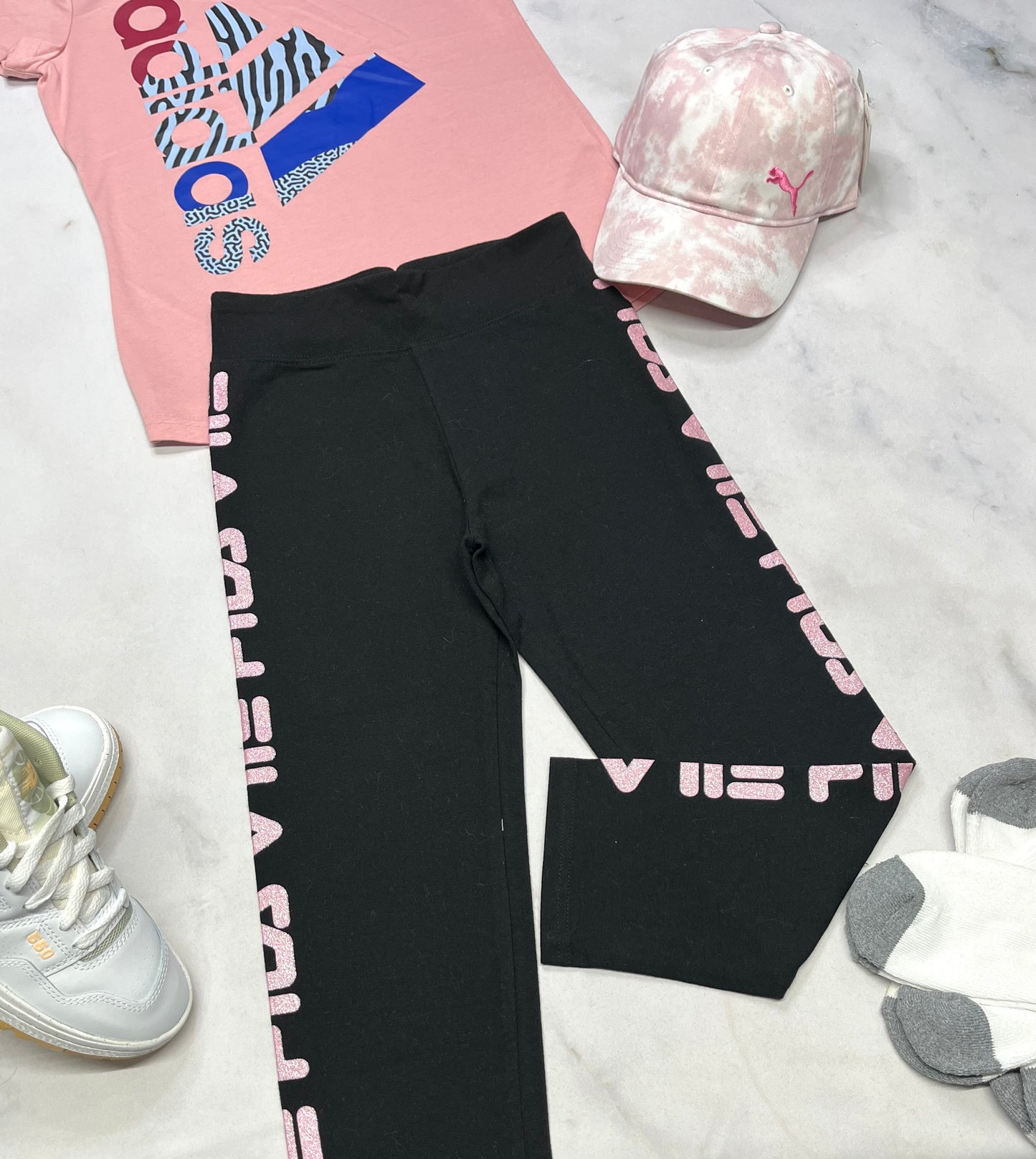 🌸 FILA: 7/8 ième sport 14-16 ans fit ( + 14 ans ) fille neuf ! Noir et rose . Jambe droite .