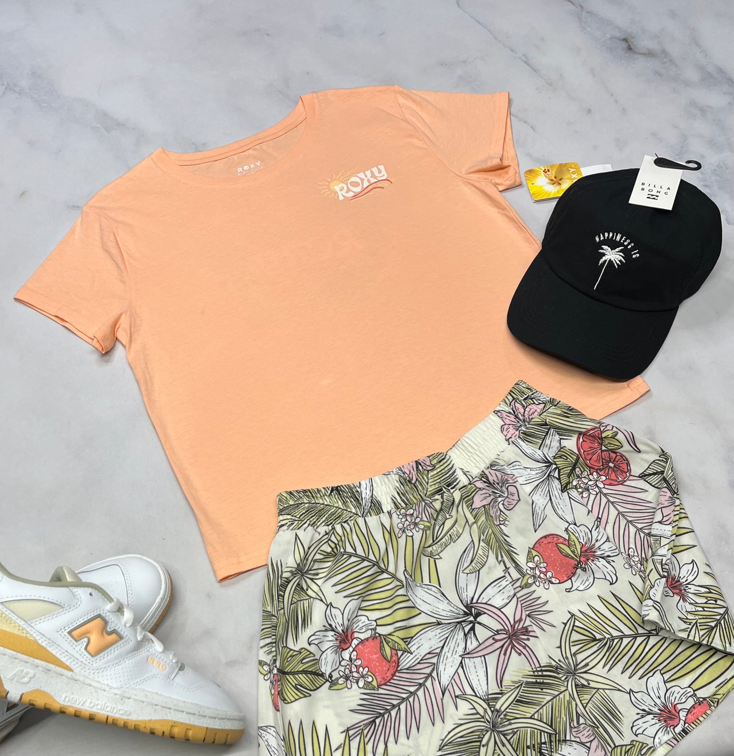 🌿 Manche courte : ROXY fait 14 ans fille corail coupe boxy tendance neuf ! Beau logo au dos .