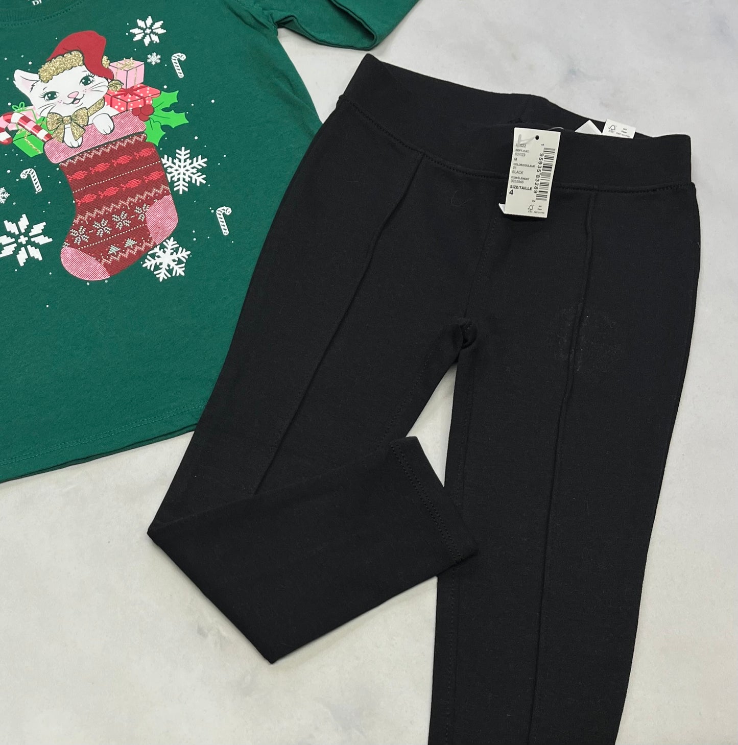 Duo 4 ans : Manche longue brillant 4 ans neuf + Skinny Jeg. Mou 4 ans neuf!