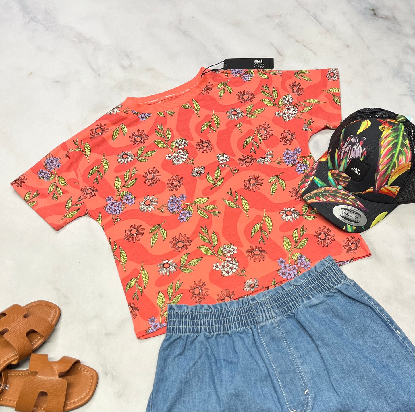 ☀️Manche courte : corail fleurit Surface 10 ans fille coupe confo neuf !