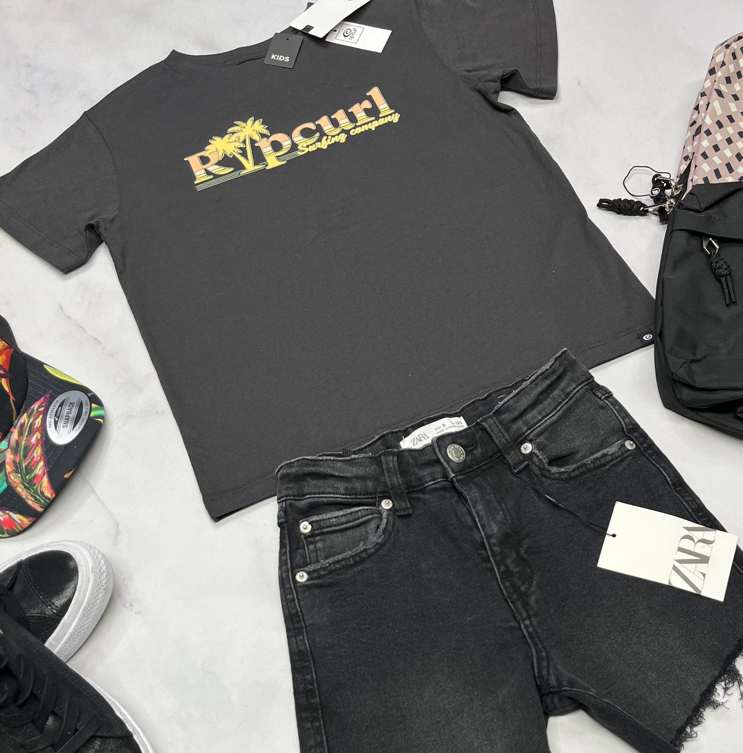 🌼 Manche courte : Ripcurl charcoal +(8-10 ans )fille neuf !