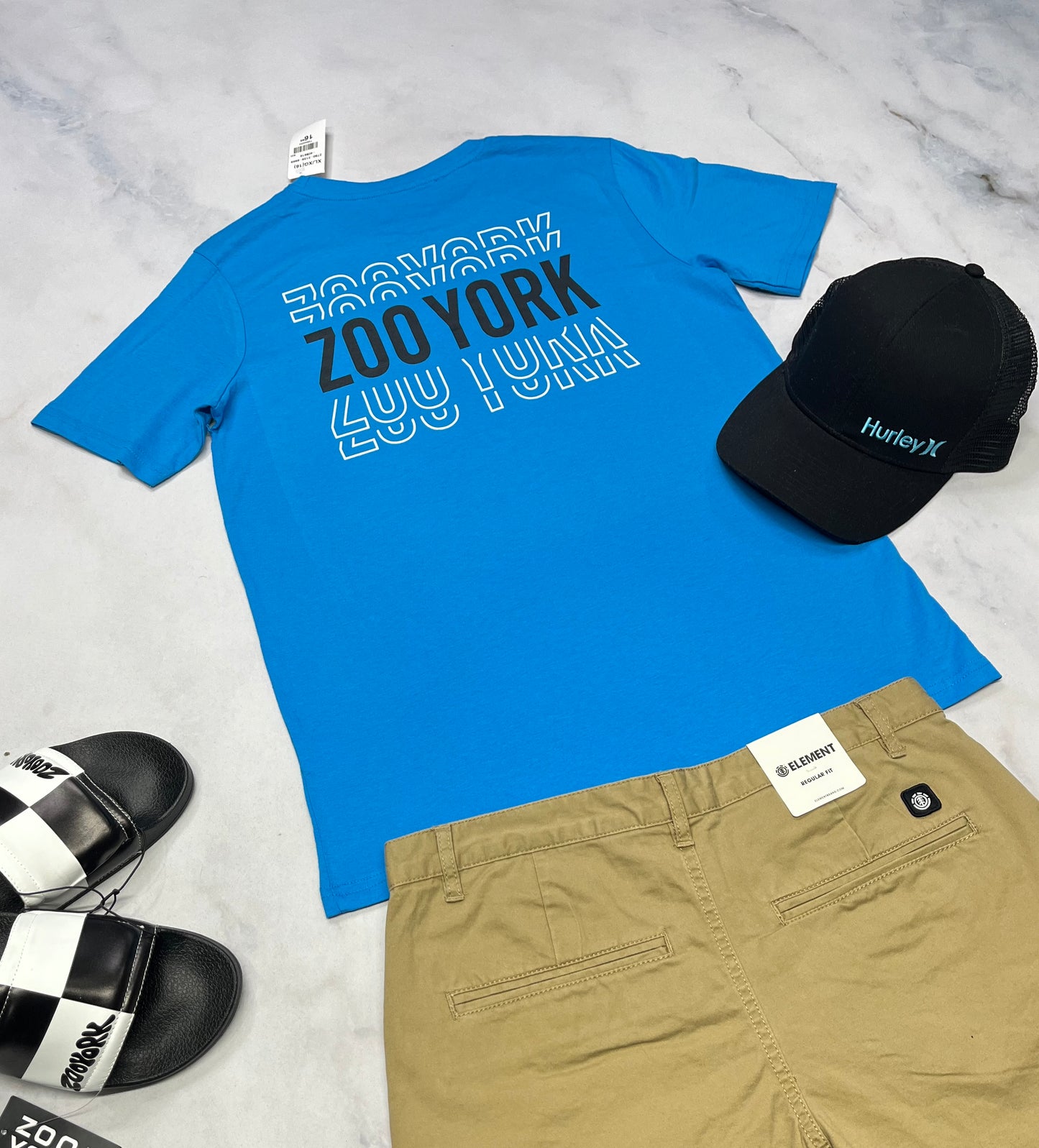💙 Solde : T-Shirt Zoo York 16 ans garçon neuf ! Beau logo au dos mais ombrage flou d’impression derrière .