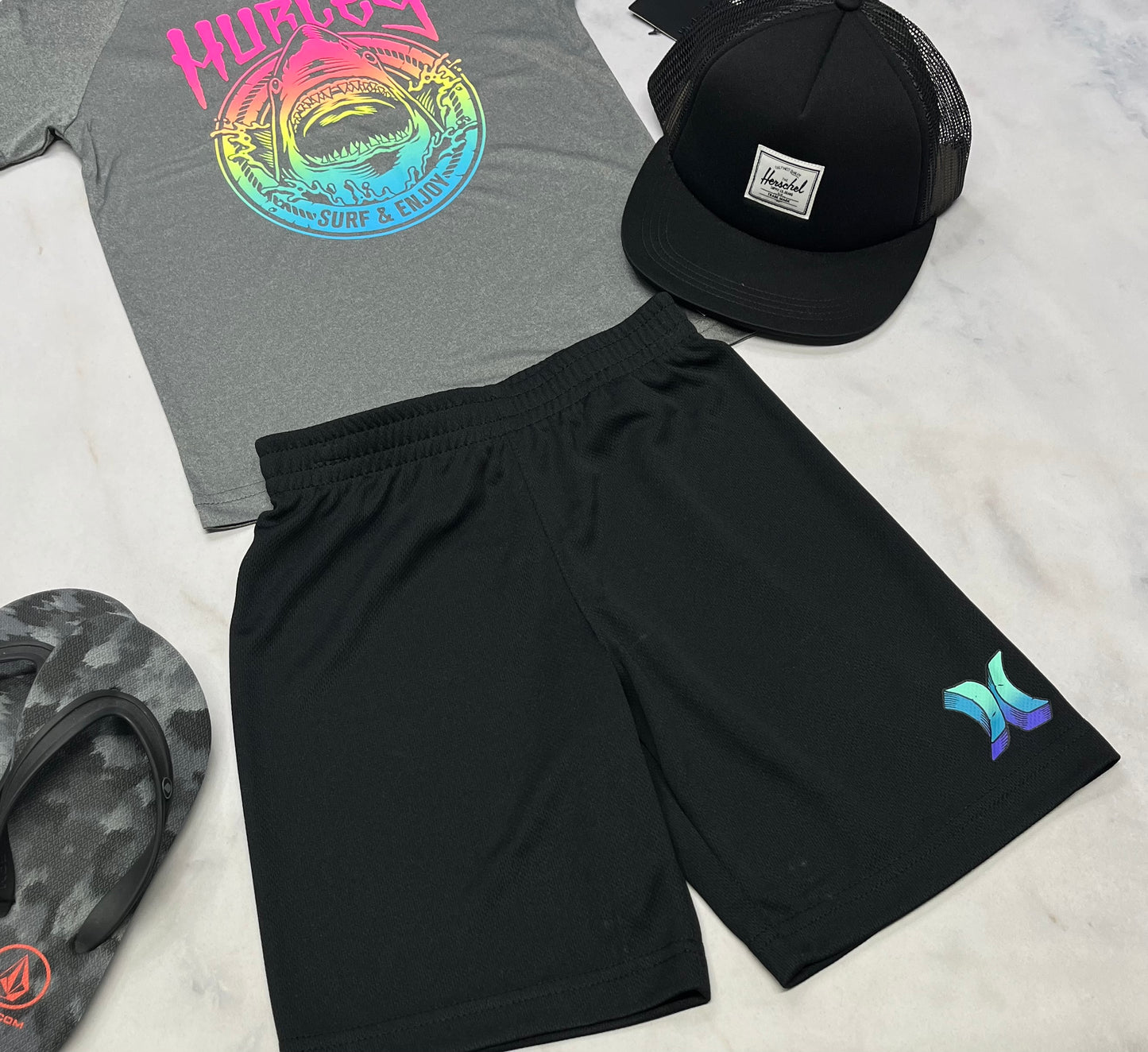 🩵 Bermuda : Hurley en tissu de sport 7(6x-7) ans neuf !