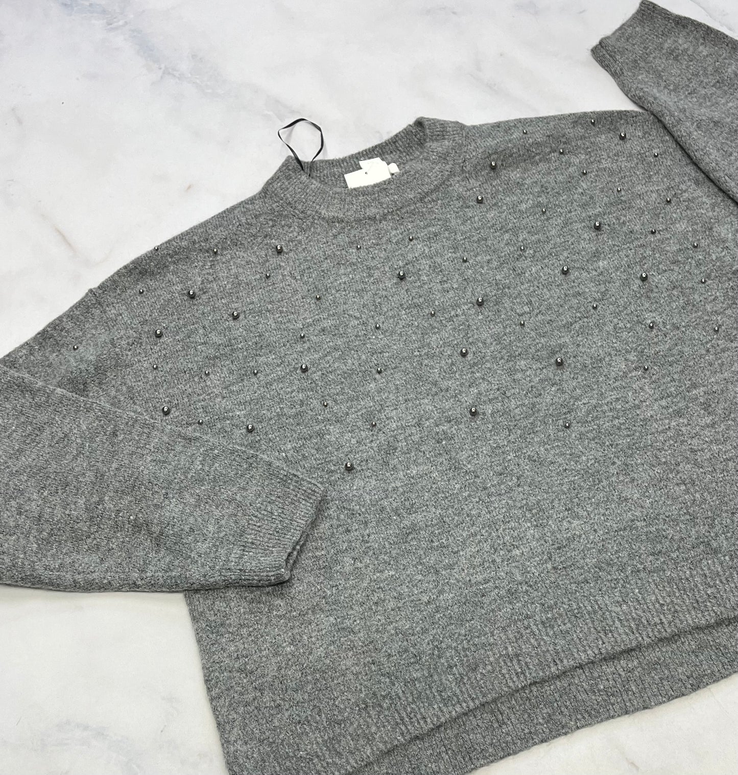 Tricot hyper doux : manche ballon avec perles cousu. Neuf ! L/ femme coupe confo . Stretch de partout .