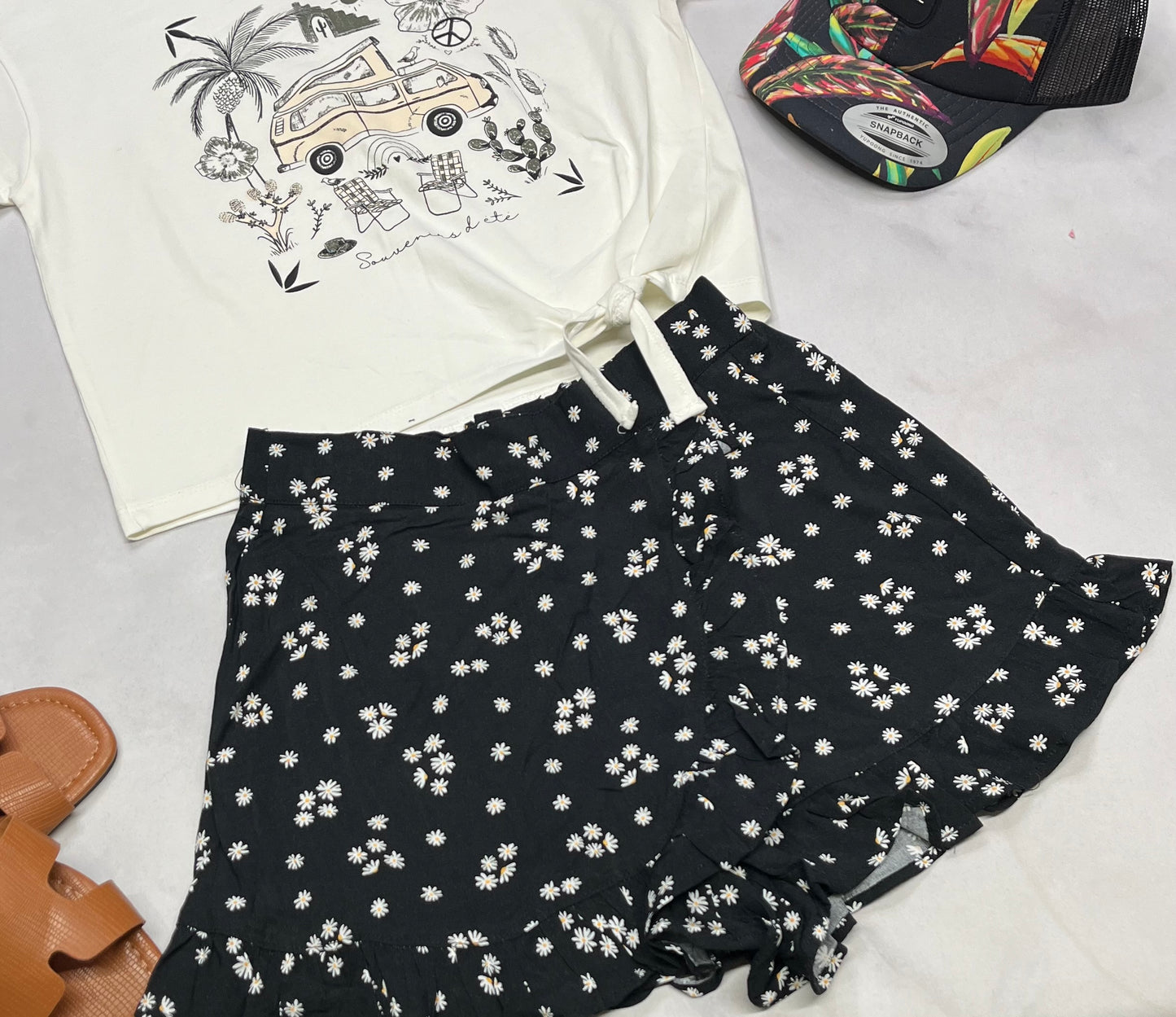☀️ Jupe short : avec panneau au devant et le derrière effet short . Mile end 8 ans neuve ! Taille élastique au dos .