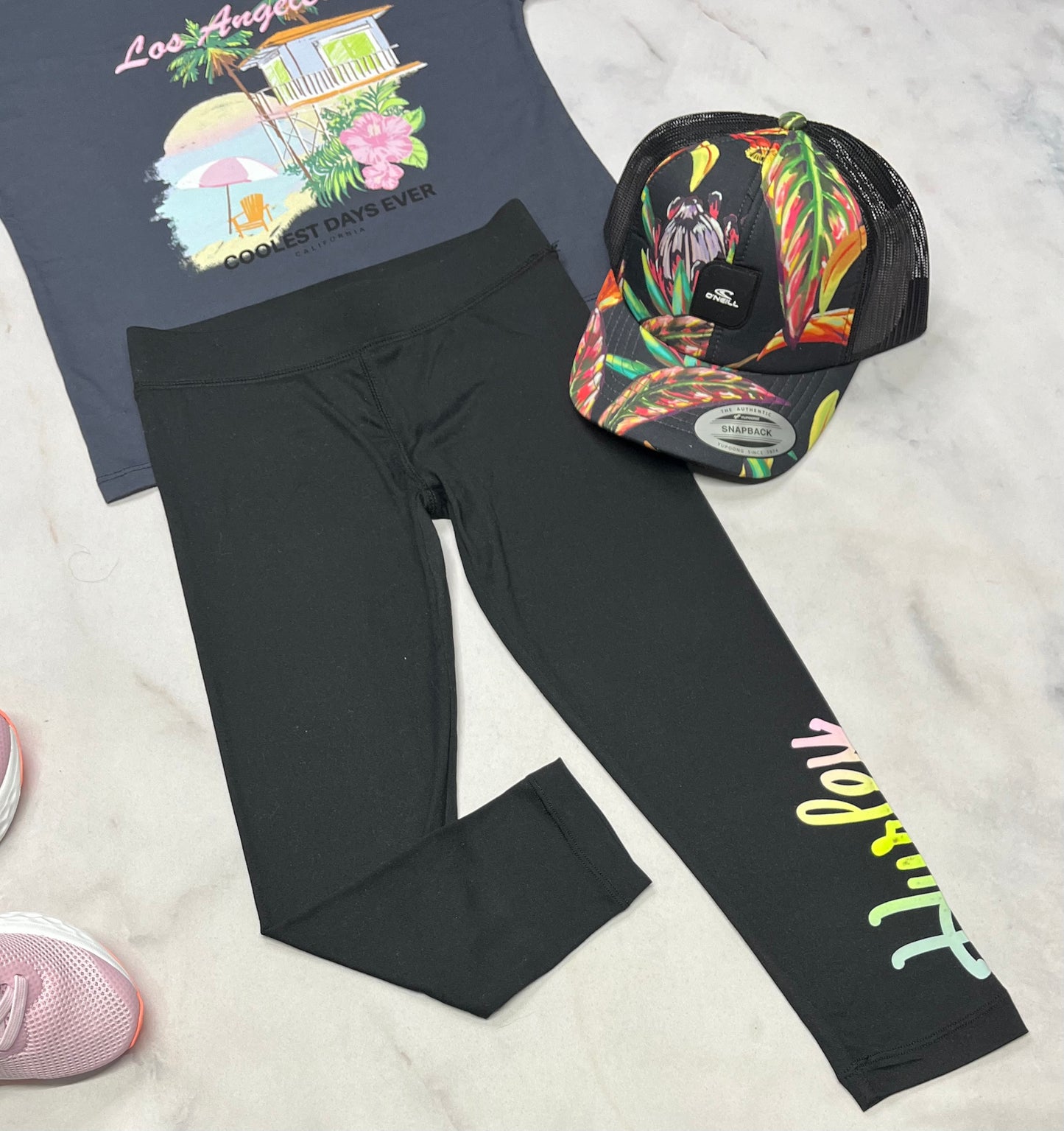 🌿 SOLDE : 7/8 ième Hurley soft / stretch 6X fille neuf mais des taches noir dans le logo .