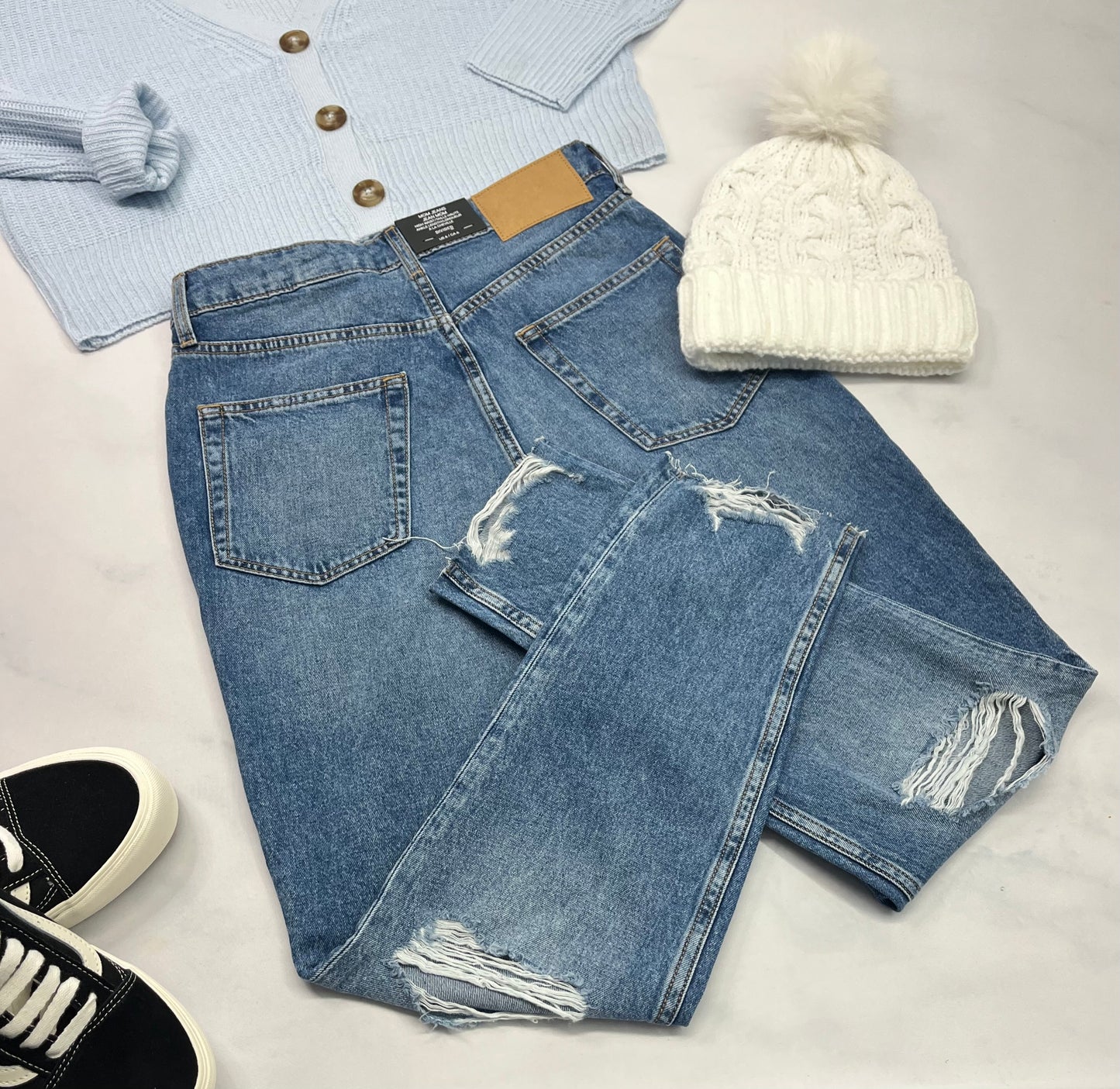 ❄️ Jeans : Taille haute H&M Small + 4 ans femme neuve .