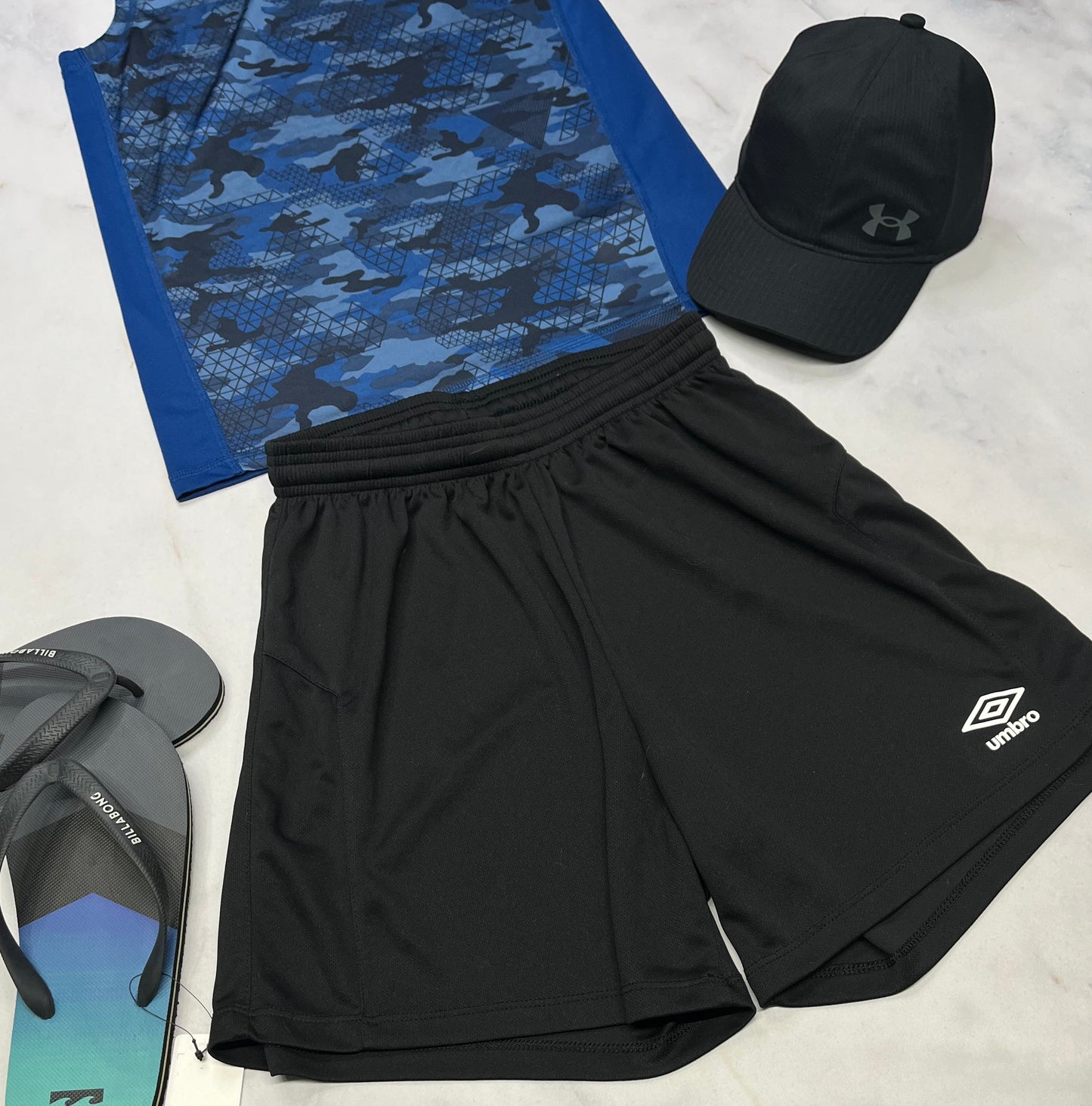 ☀️ Short : sport Umbro 13-14 ans usagé comme neuve !!