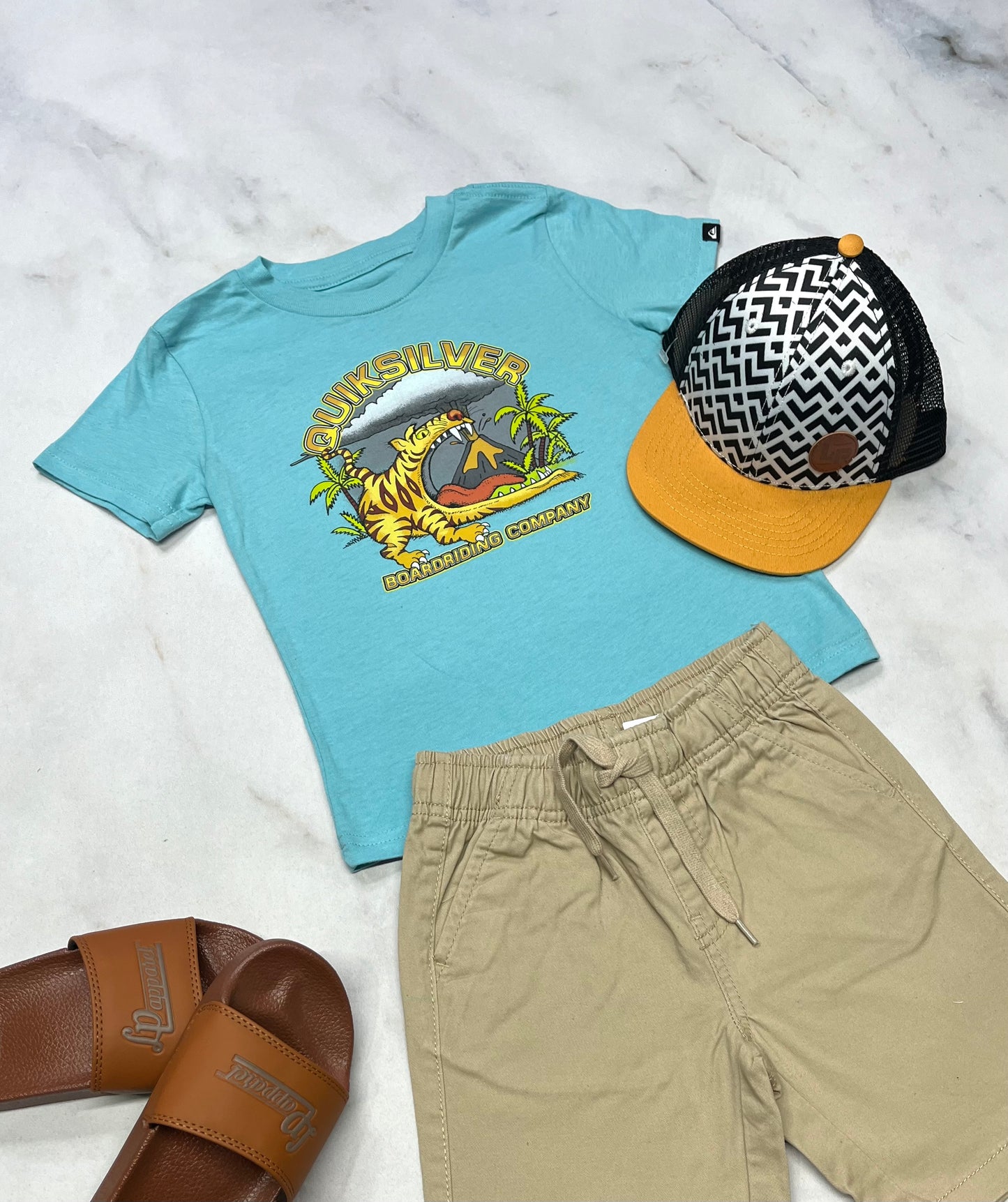 𩔠T-Shirt : Quiksilver 4 ans garçon neuf!