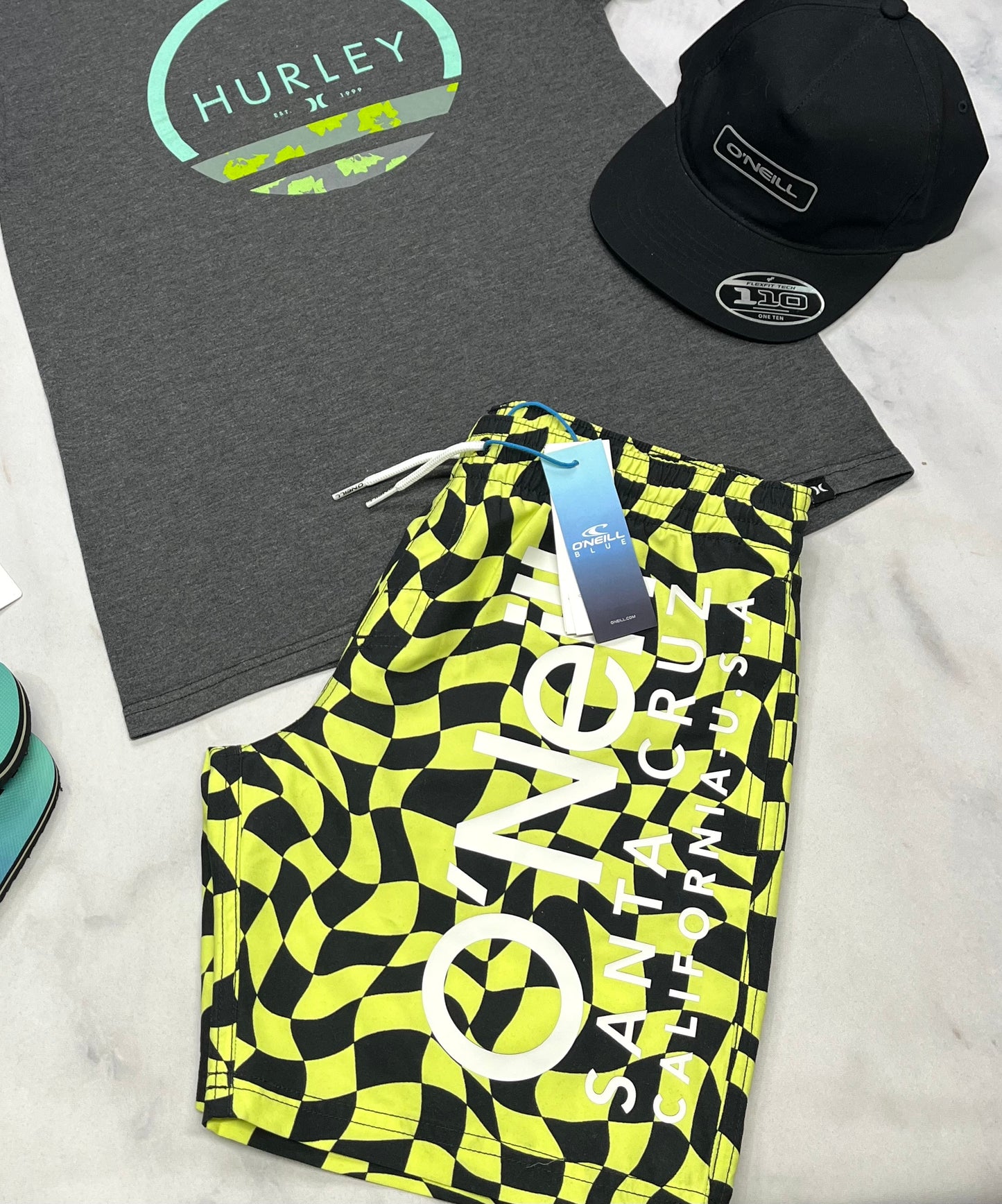💦 Maillot : O’Neill 14 ans garçon neuf ans! Souple confo .