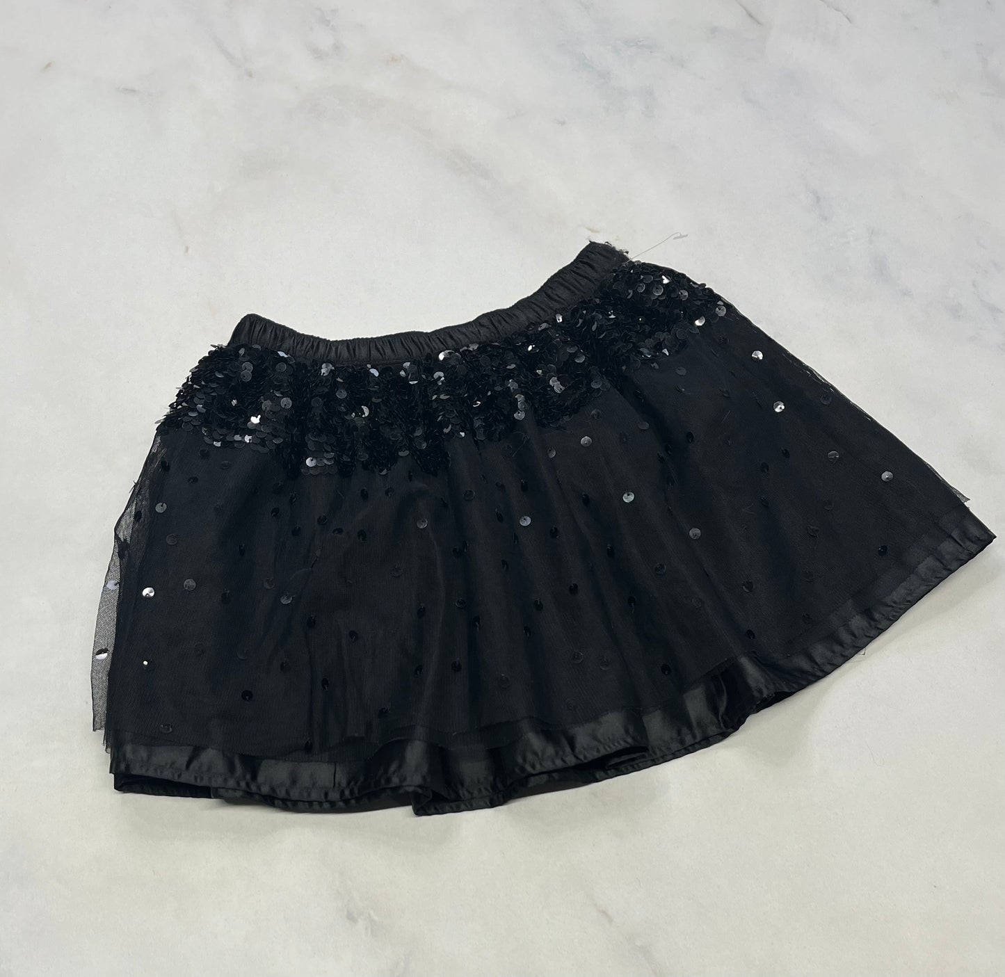 SOLDE Jupe : avec brillant Joe fresh 8 ans comme neuve juste micro ligne flou au dos sur le filet mais pas brisé .