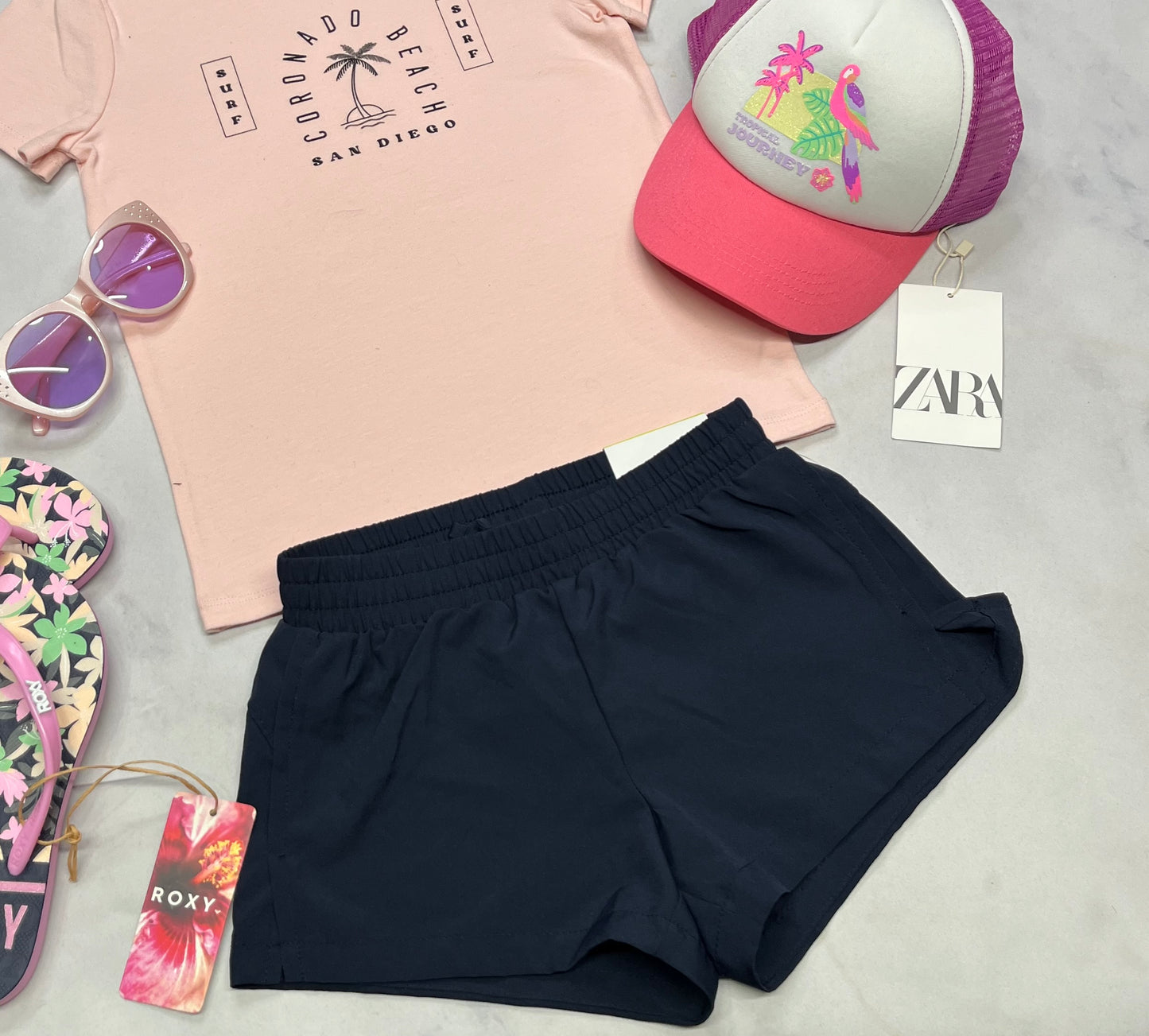 🌴 Short : Marine en tissu de sport fait 5-6 ans fille avec sous culotte stretch intégré .