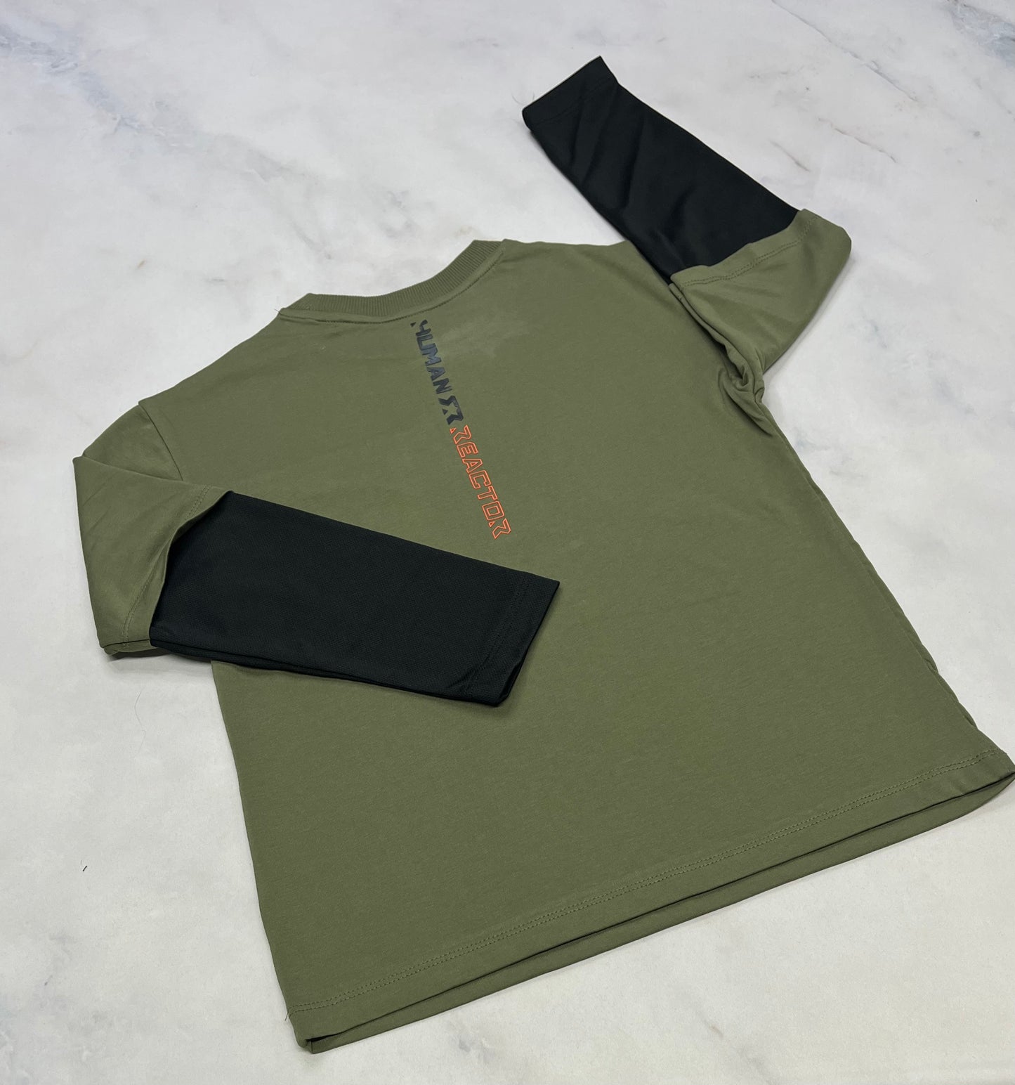 Solde !! Reactor : Manche longue neuf ( les avant bras noir sont en tissu de sport ) 8 ans neuf !