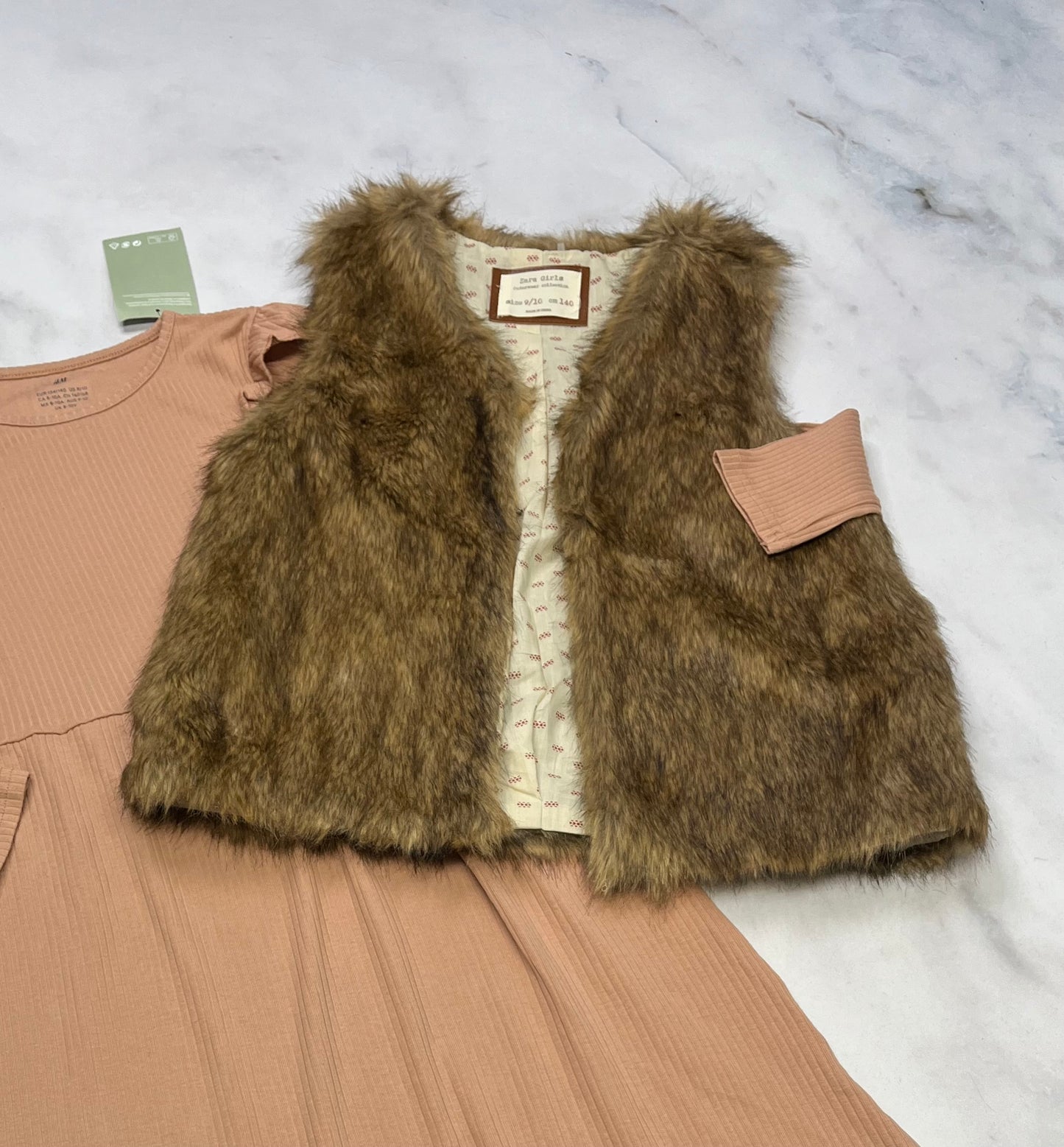 DUO: Robe texturé extensible 8-10 ans neuve ! + Veste ZARA comme neuve 9/10 ans. .