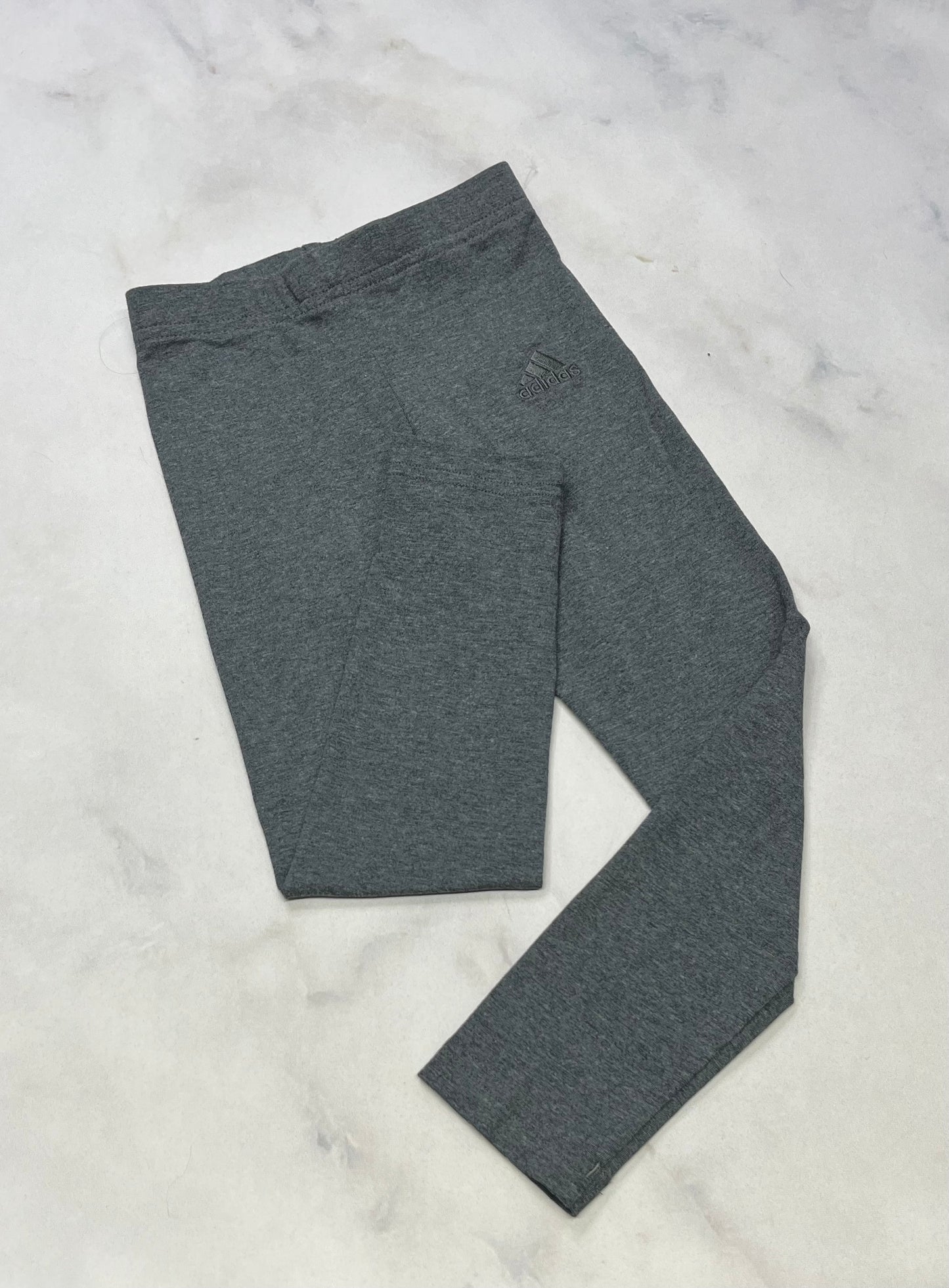 Adidas : Skinny charcoal fait 5 ans .