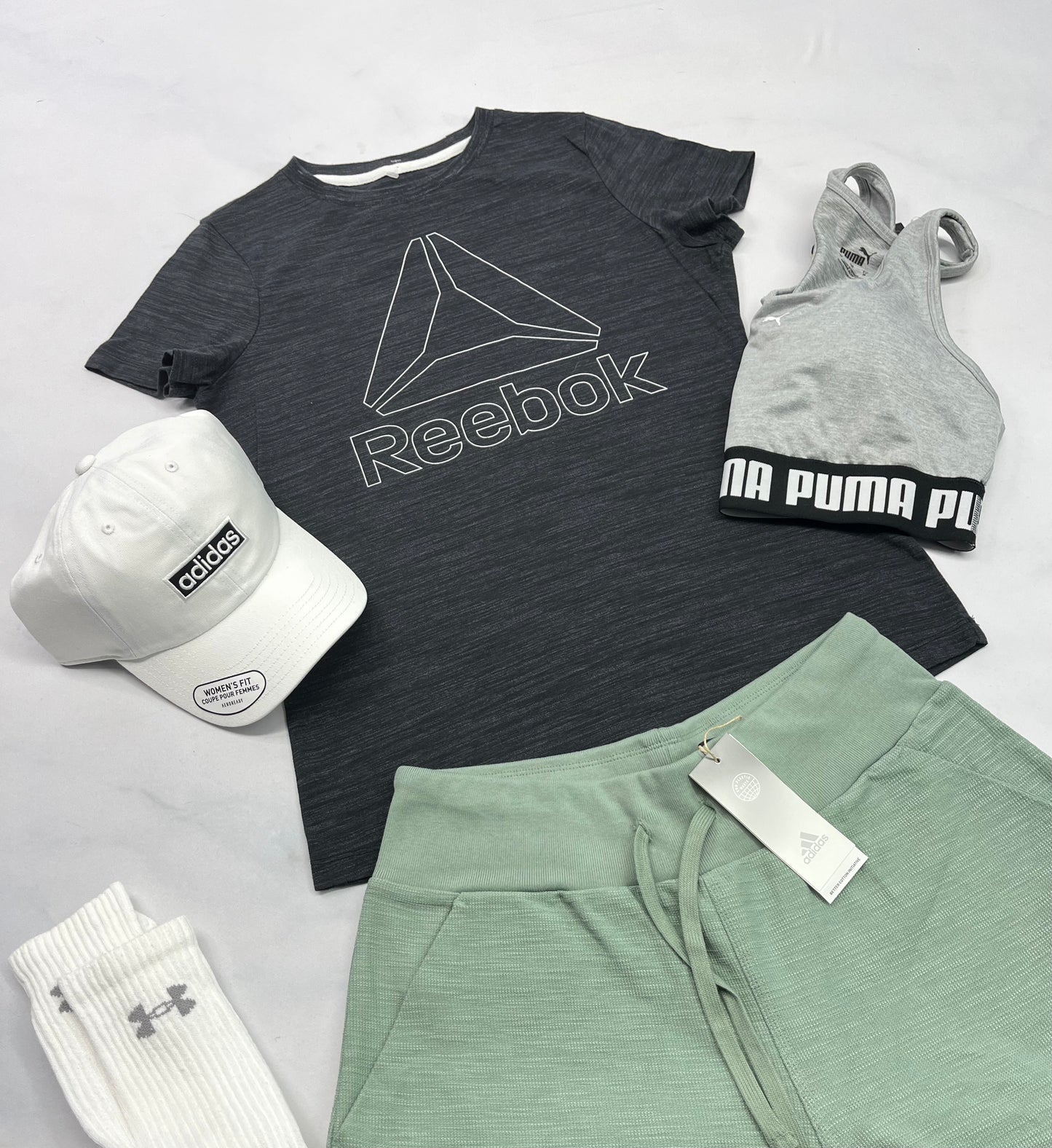 đReebok : manche courte charcoal en coton fait Small confo super Ă©tat .