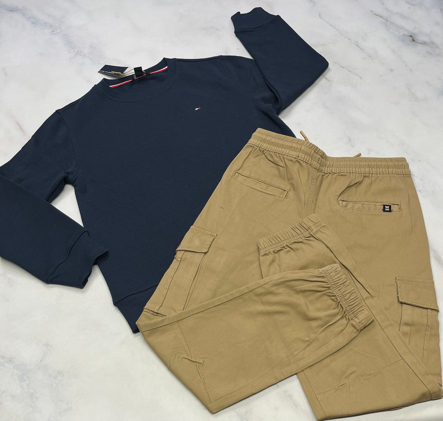 Duo neuf ! Tommy + Jog. Cargo West. 10-12 ans