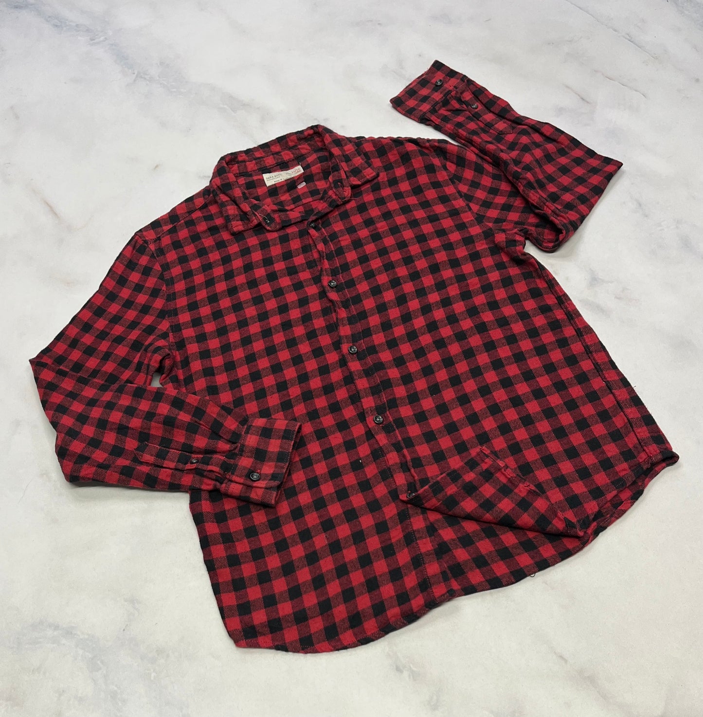 ZARA : douce en flanelle + 9-10 ans garçon . Super état .