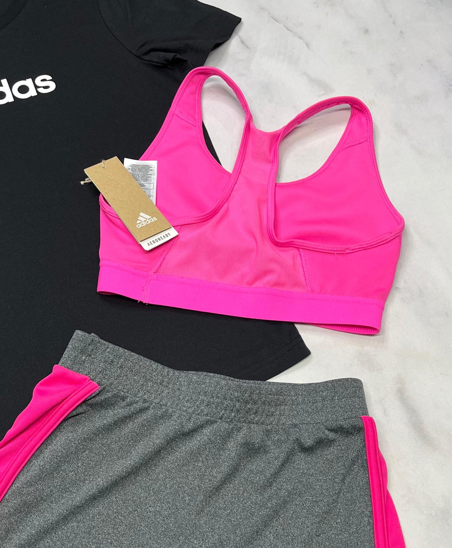 đź’• Top sport : Adidas fait XS / femme ou 12 ans ado .
