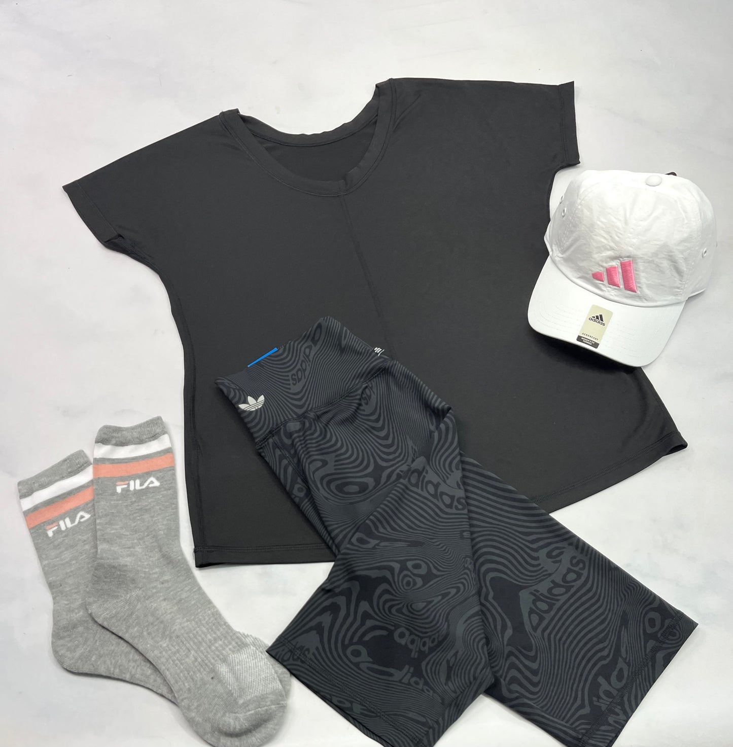 🩷 Puma : manche courte tissu de sport charcoal neuf ! Small femme coupe lousse .