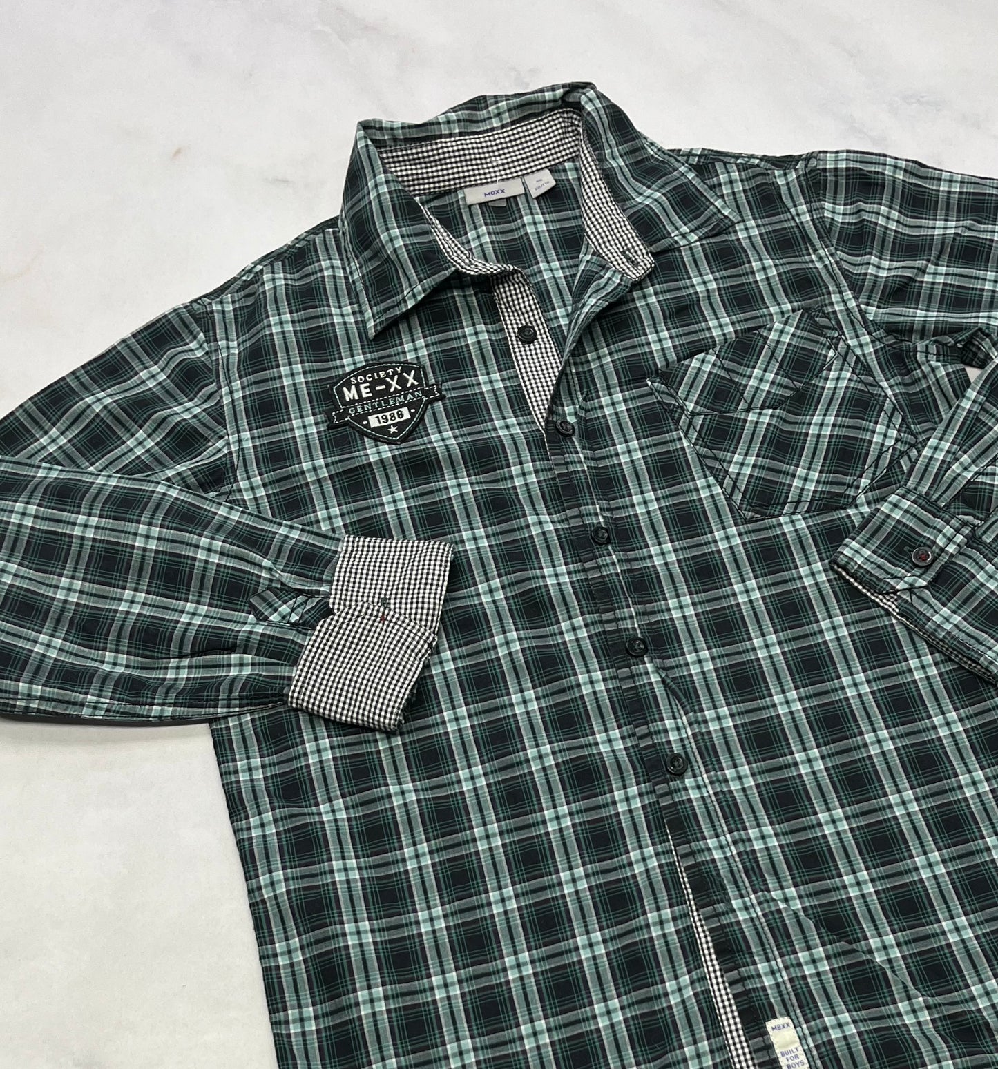 MEXX : chemise molle tissu chic qui ne décolore pas 11-12 ans comme neuve .