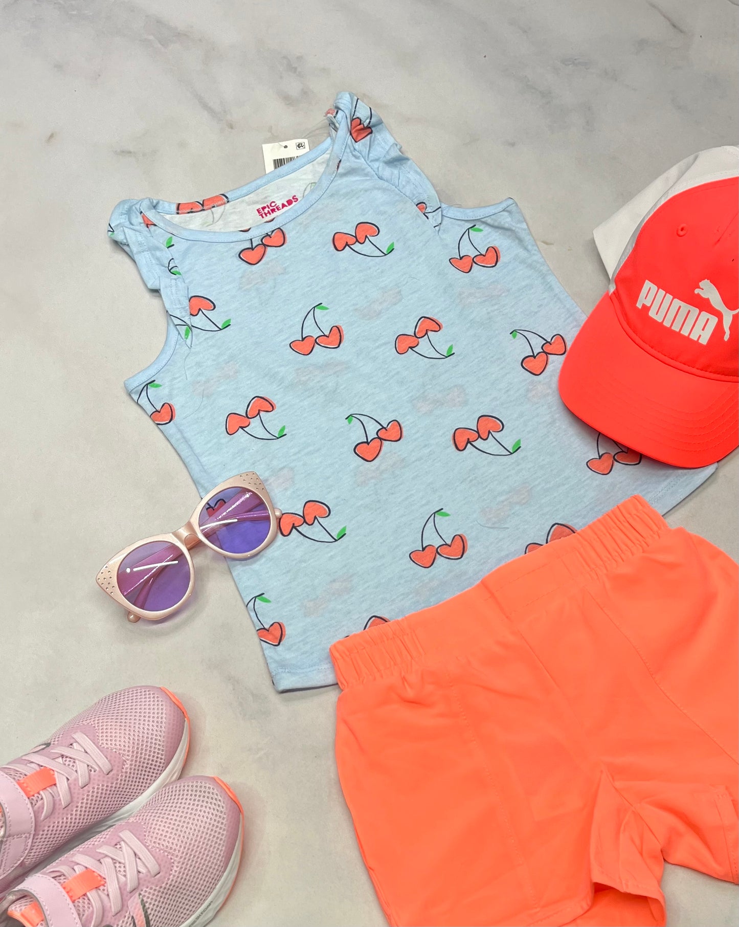🩵 Camisole: Epic T. fait 5-6 ans fille neuve.