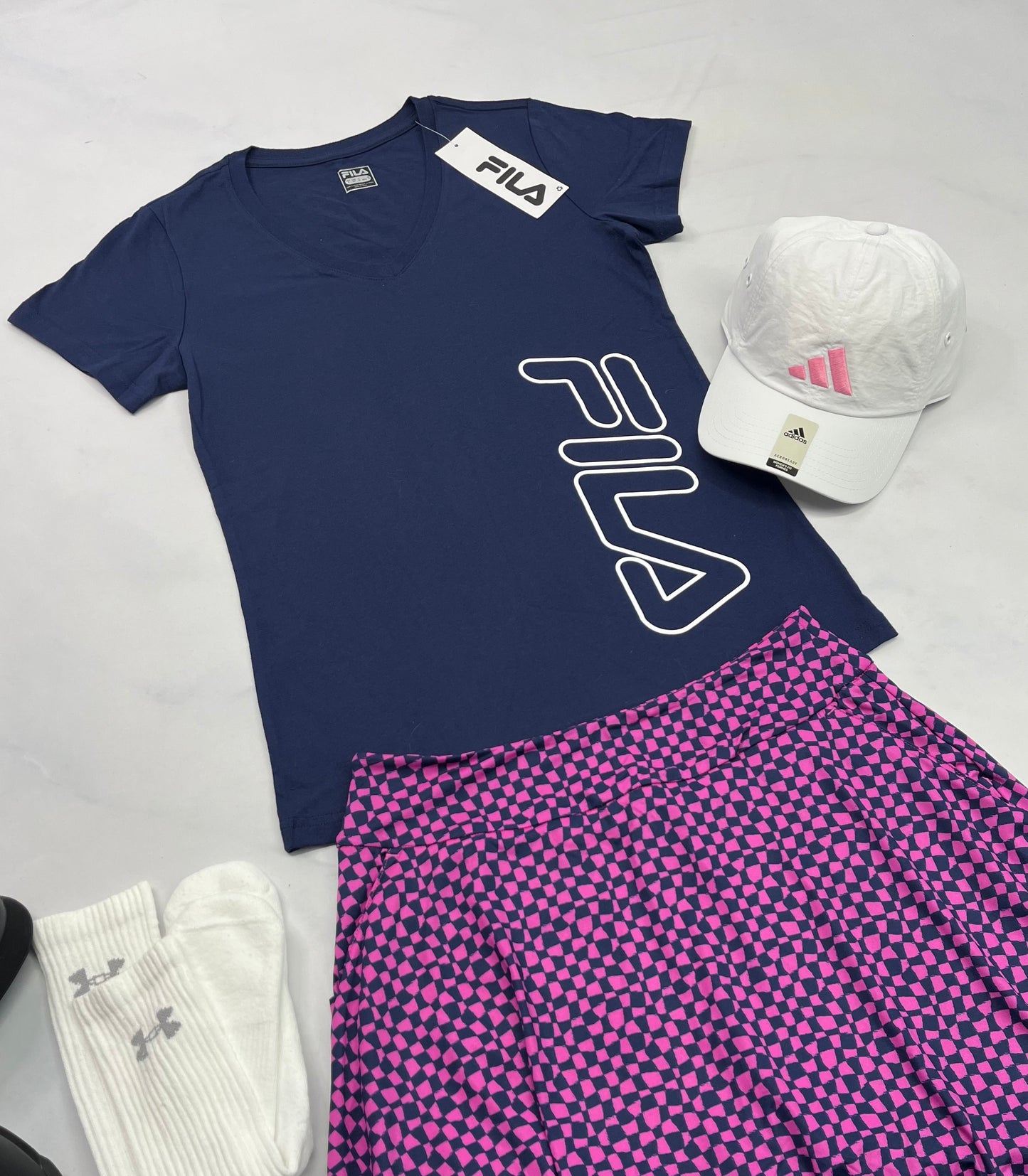 đź’• Manche courte : Fila marine Small femme en coton confo neuf !