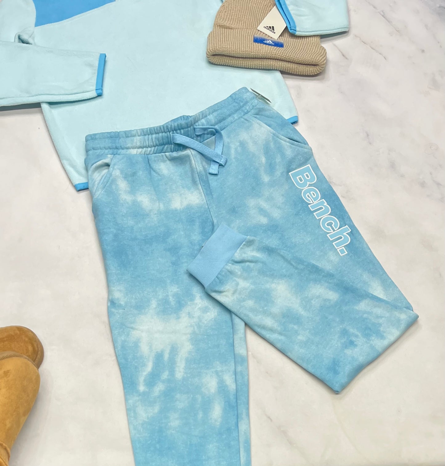 ❄️ Jog. BENCH : bleuté 2 tons neuf ! 10-12 ans fille .