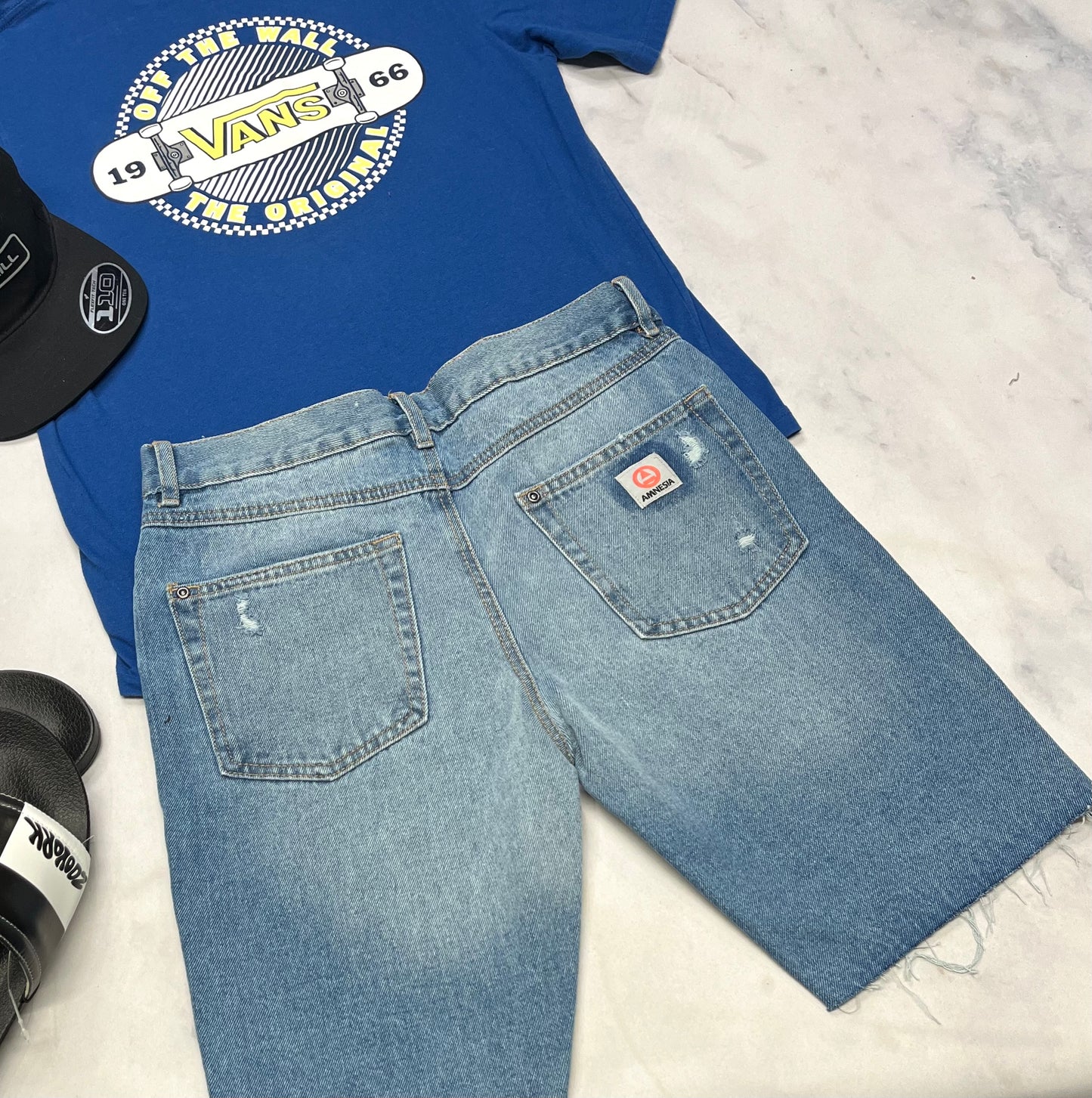 🌵 Bermuda: jeans Amnésia 13-14 ans garçon neuve !
