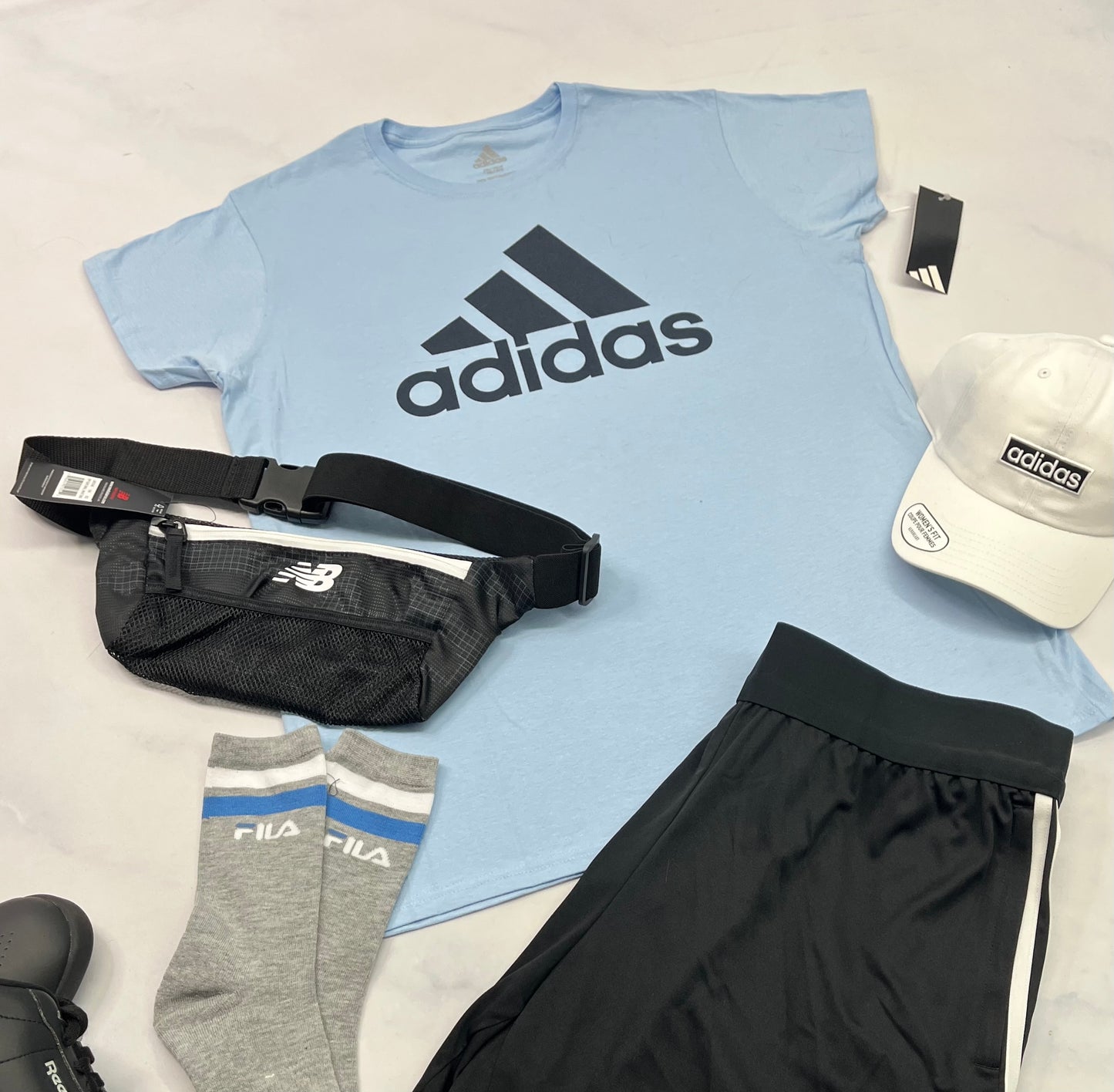 🩵 Manche courte : Adidas fait XL femme fait assez long neuf !