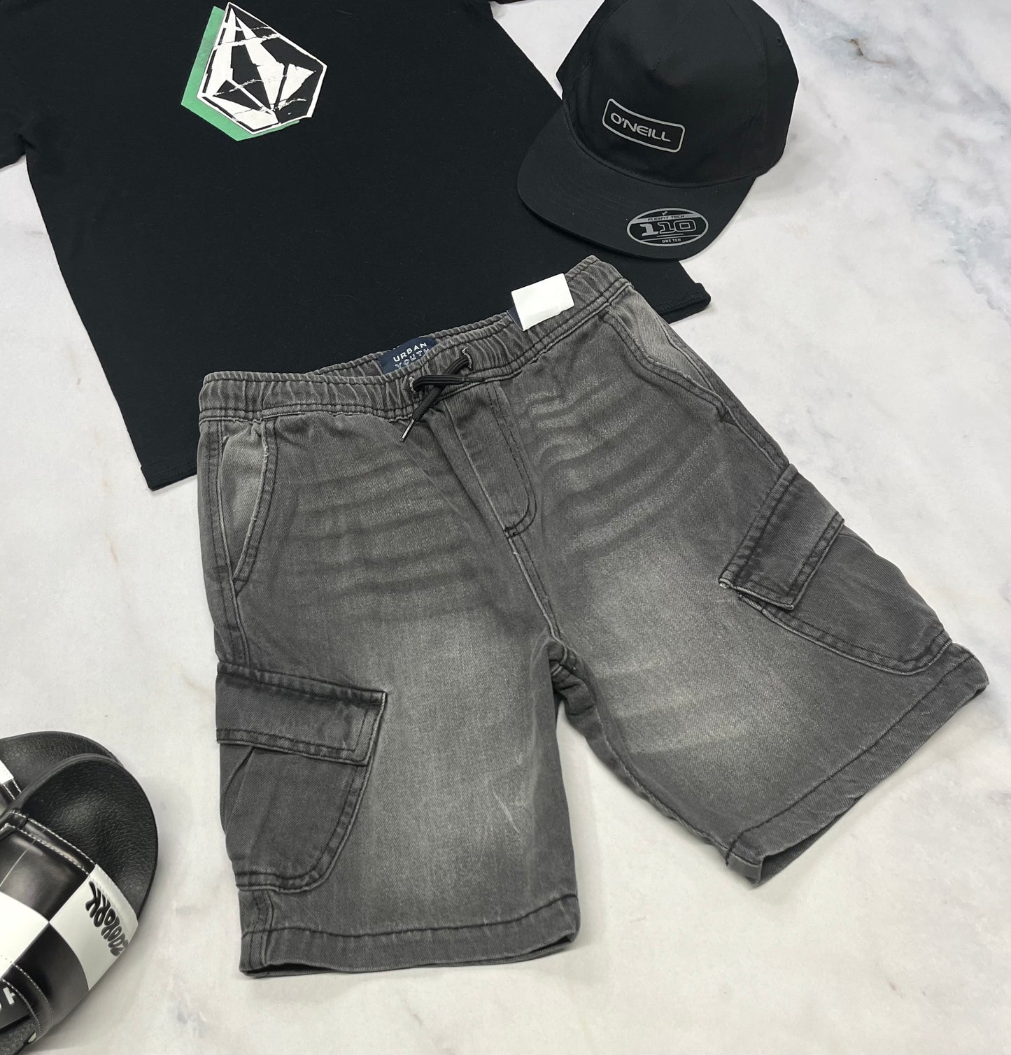 đ Bermuda cargo : en jeans fait 12-13 ans garçon neuf!