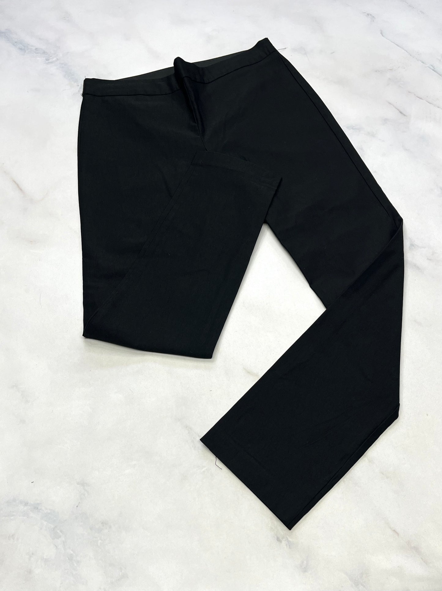 Skinny pantalon : tissu chic stretch qui ne décolore pas . Taille élastique s’enfile comme un leg. Fait M/ fit stretch (6-7 ans femme)