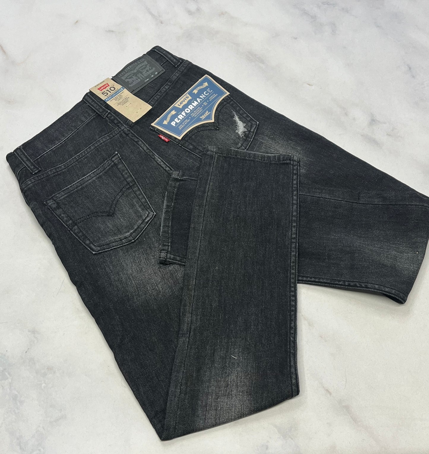 Levis : jeans neuve 12 ans fille / ajustable .