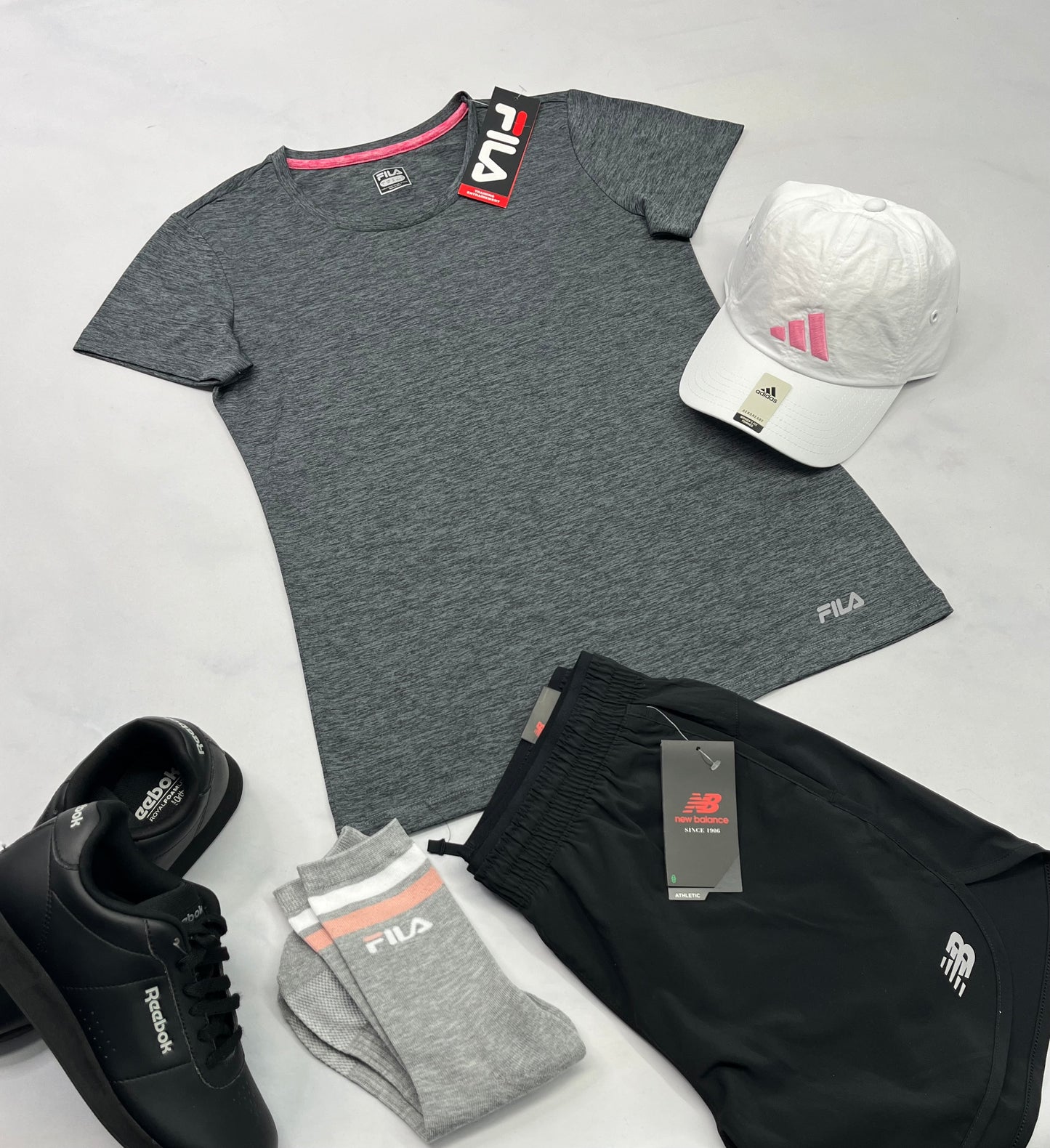 🩷 Manche courte : FILA gris en tissu de sport S/ femme coupe relax . Neuf !