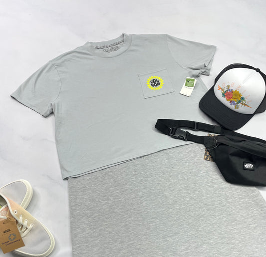 🌻 Manche courte : Volcom gris fait L/ femme neuf ! Look écourté .