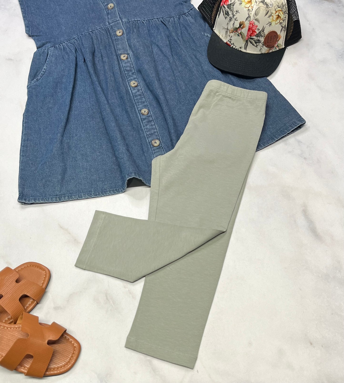 🌴 Legging 3quart : vert tendance Tag 7 ans fille neuf.