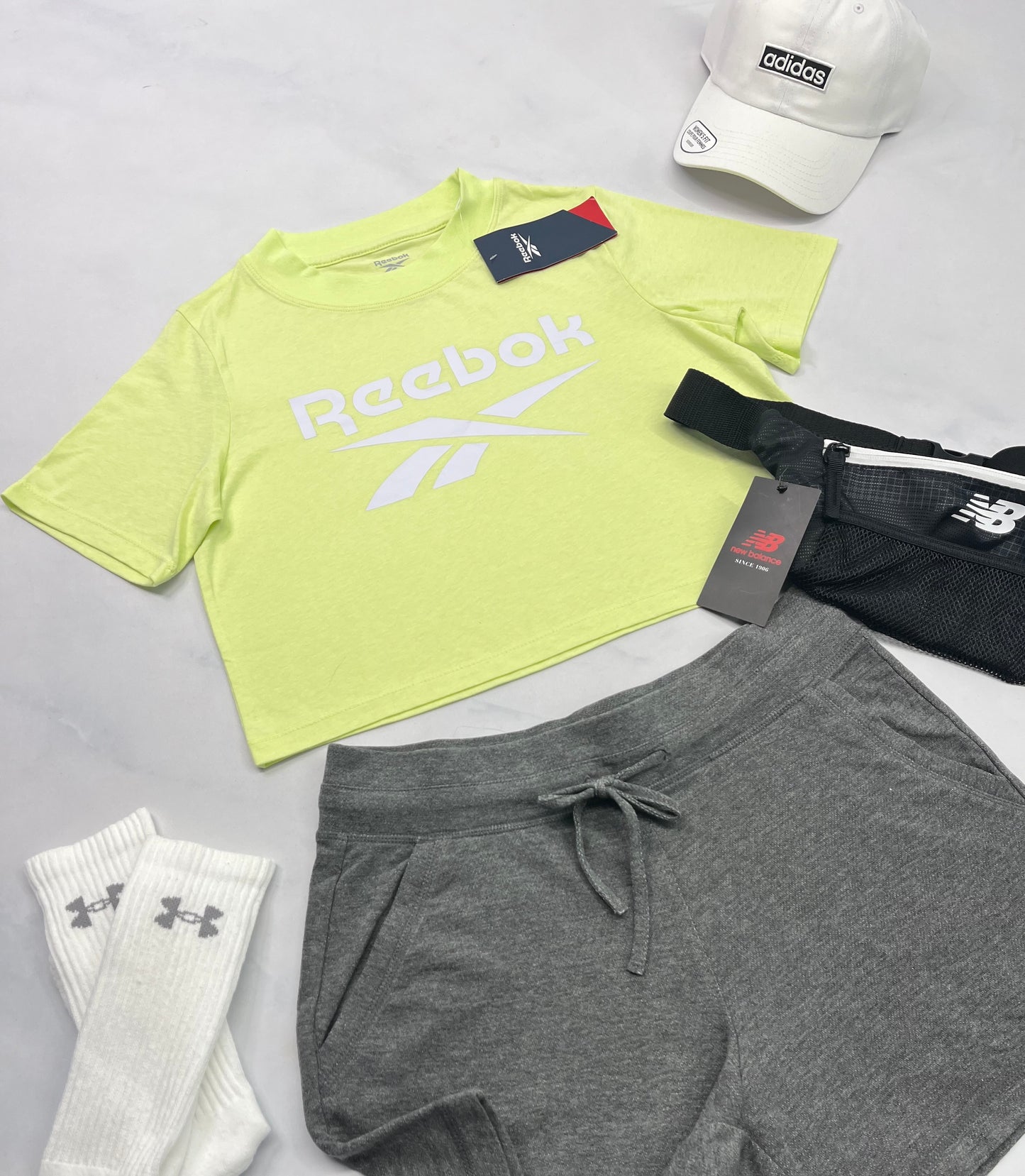 ☀️ Manche courte : Reebok S/fit ( peu faire XS) look écourté tendance .