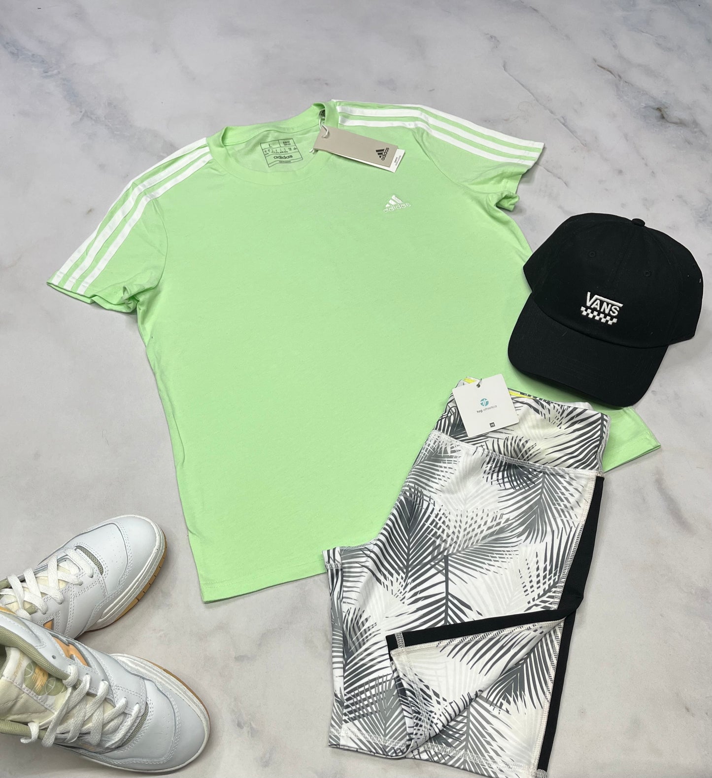 🌿 T-Shirt : Adidas 16-18 ans( ou 16 ans confo )fille  neuf !