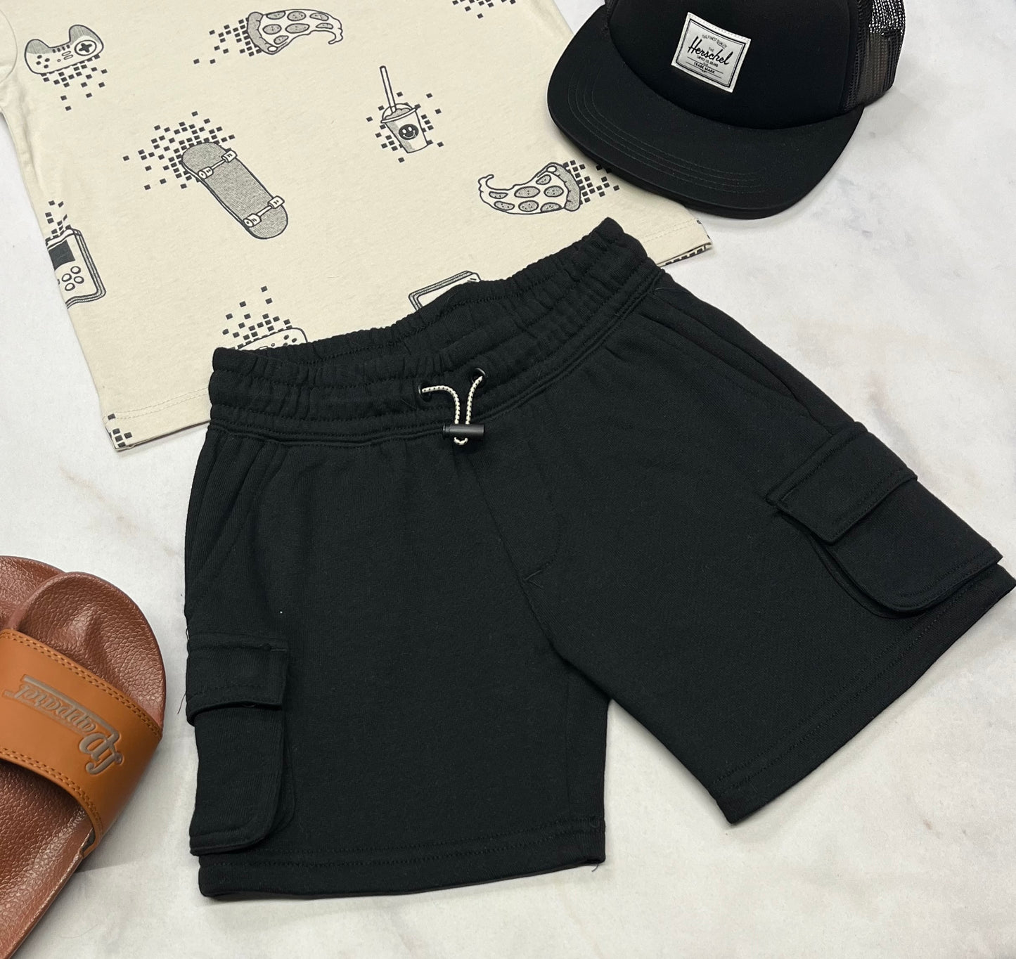 ☀️ Short cargo : noir en ouaté confo . 4 ans garçons neuve !