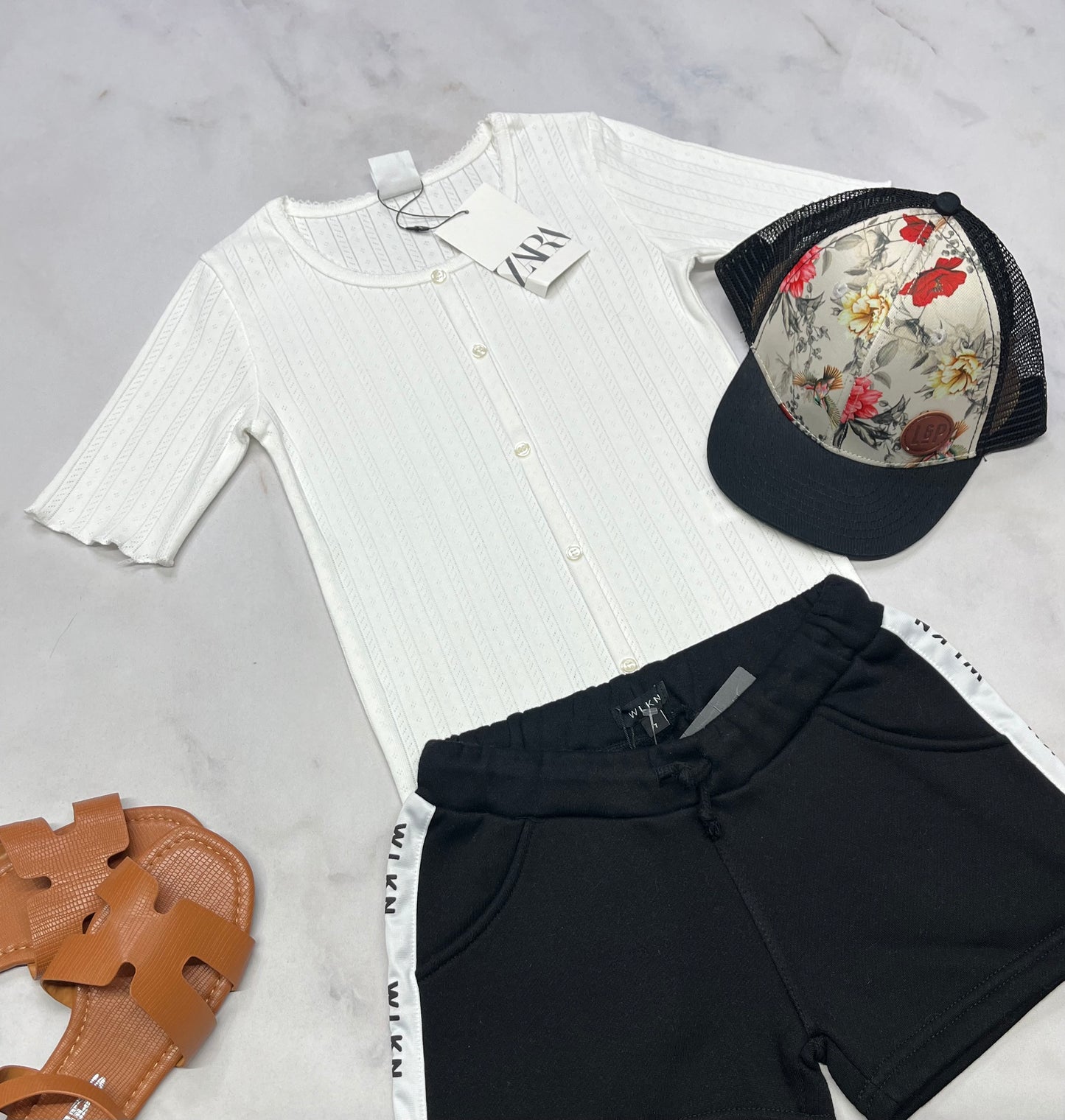 🌿 Manche courte : ZARA Blanc texturé fait 7 ans fille neuf !