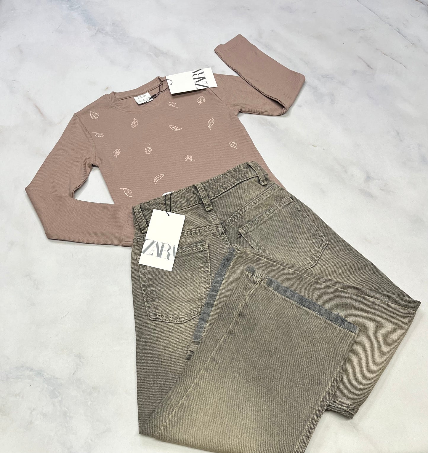 DUO ZARA : neuf + 5-6 ans