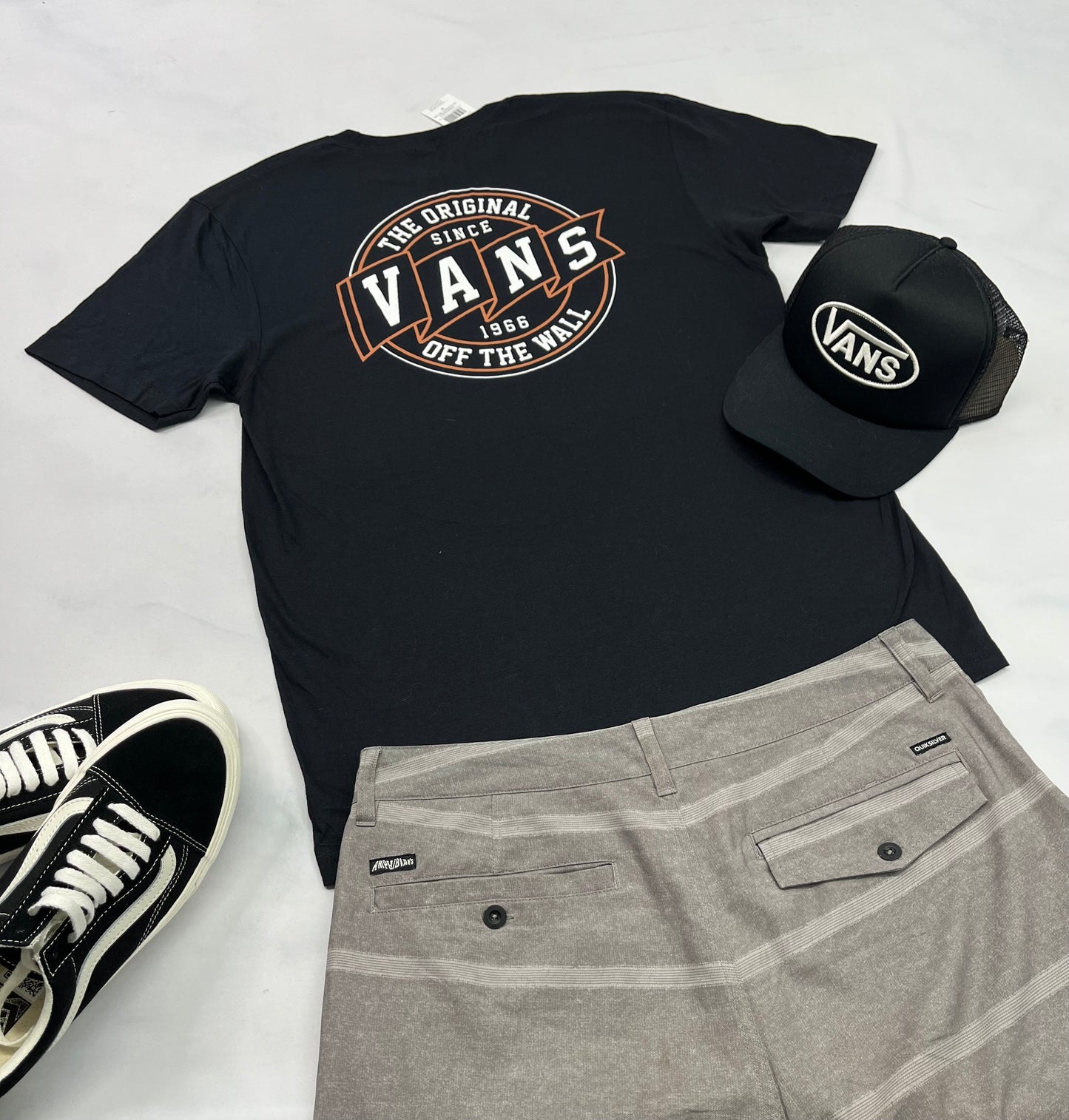 🌴 VANS t-Shirt : homme neuf ! Small homme  ( fait 14-16 ans ) et Médium ( fait Small confo ou 18-20ans Ado ).