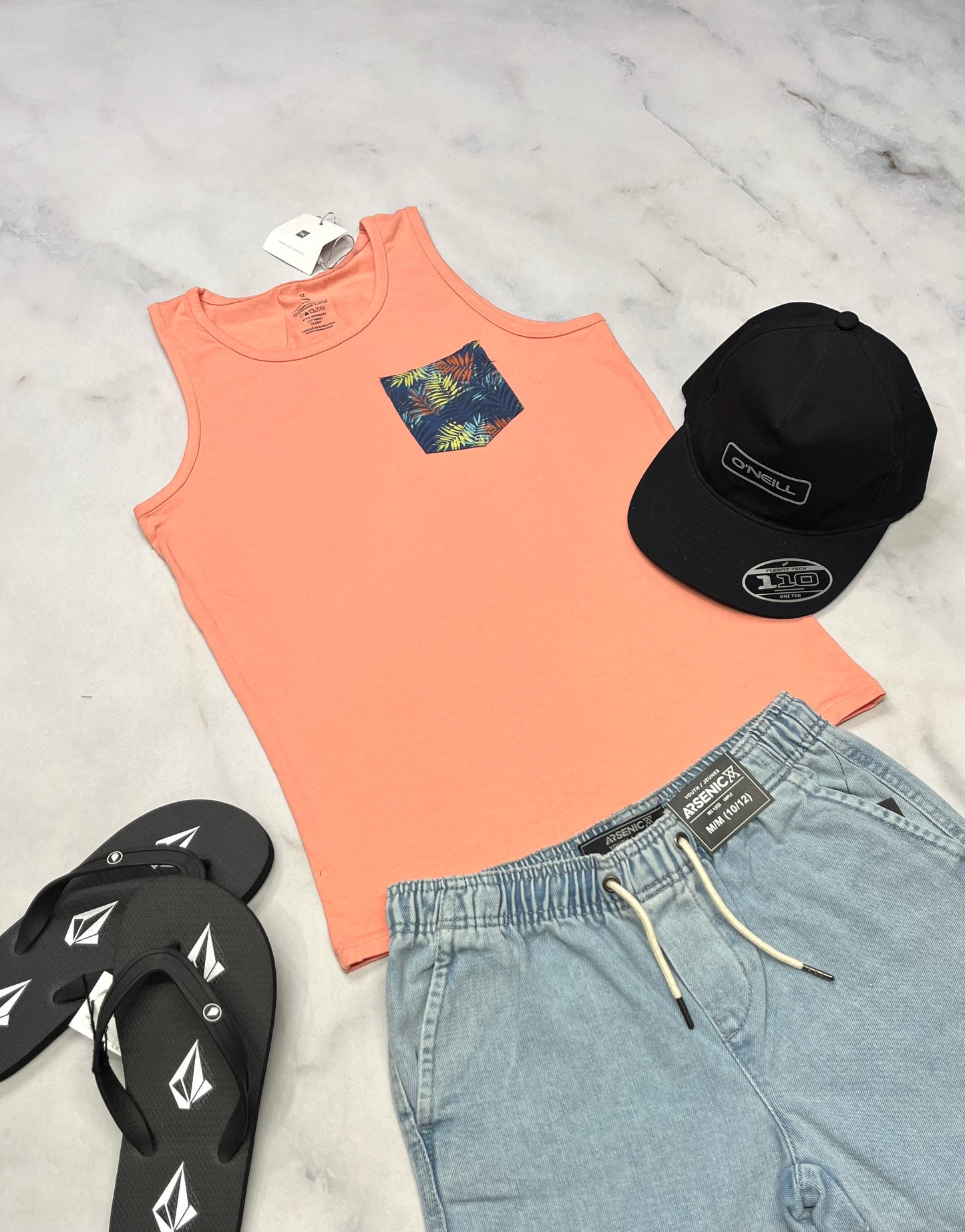 🌴 Camisole : Tag 12( + 10-12 ans ) garçon neuve .