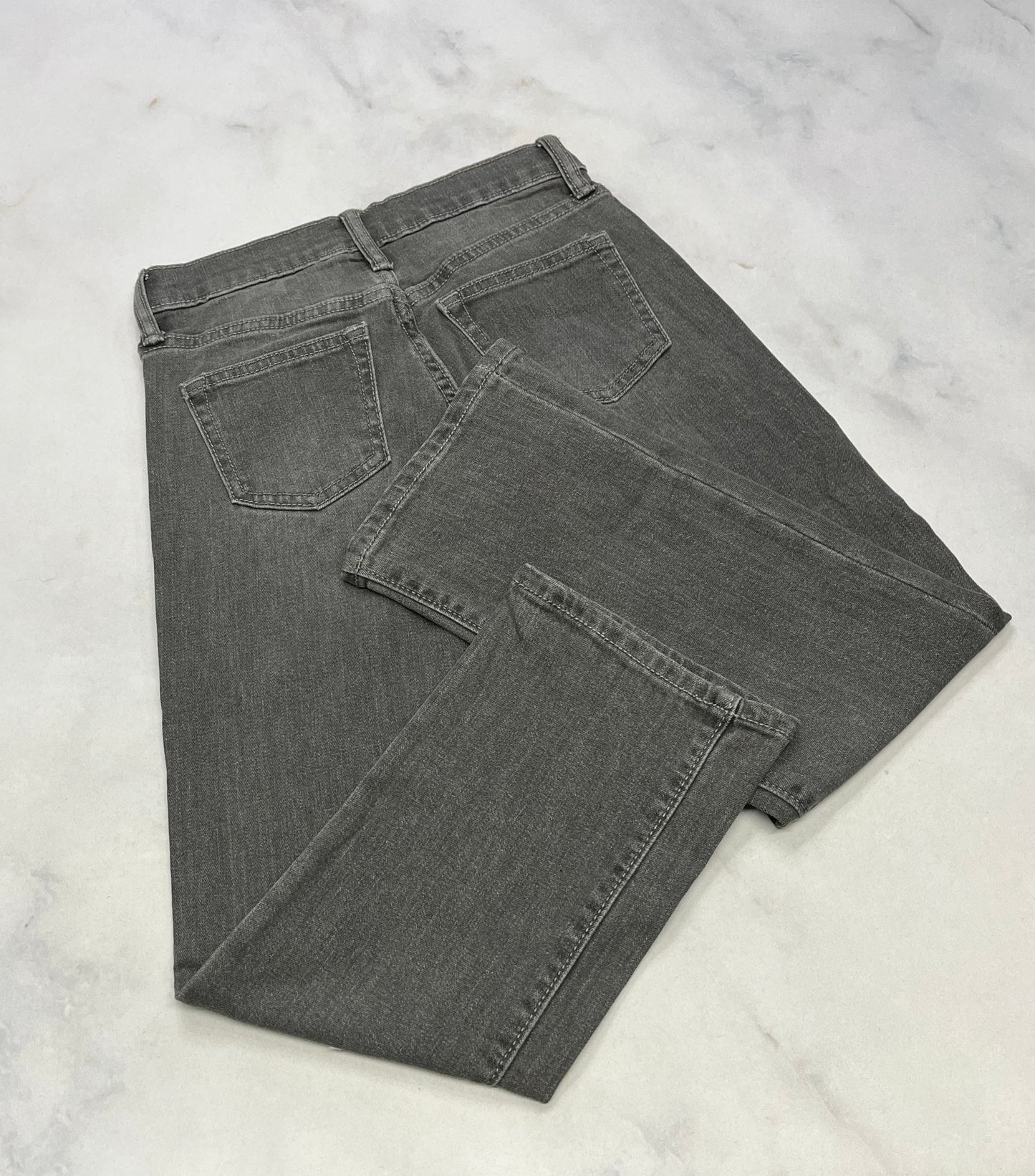 Jeans gris : jambe droite : stretch confo . 7 ans neuf!