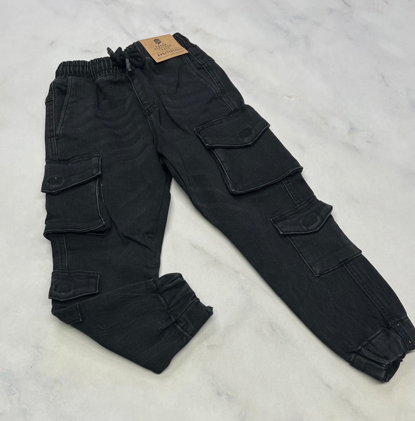 Jeans cargo : stretch 4 ans neuve .