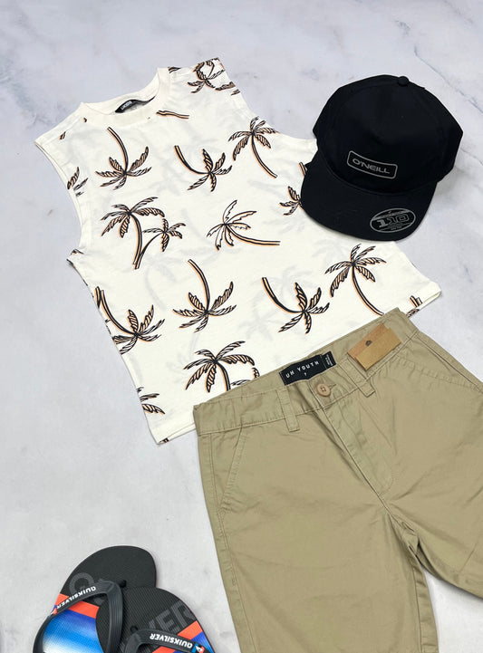 🌴 Camisole : fait 7 ans garçon neuve .